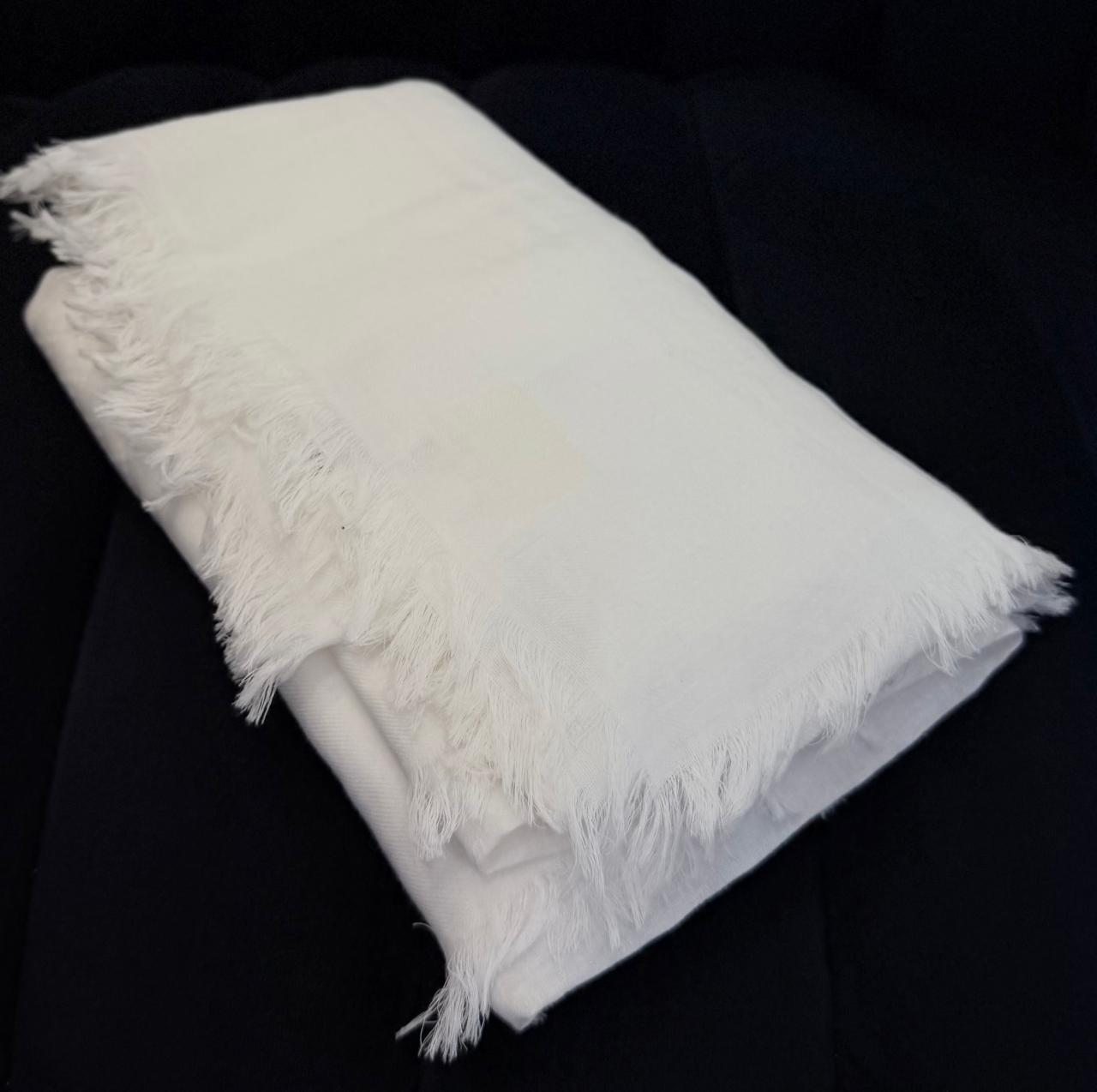 GUCCI WHITE COTTON SHAWL