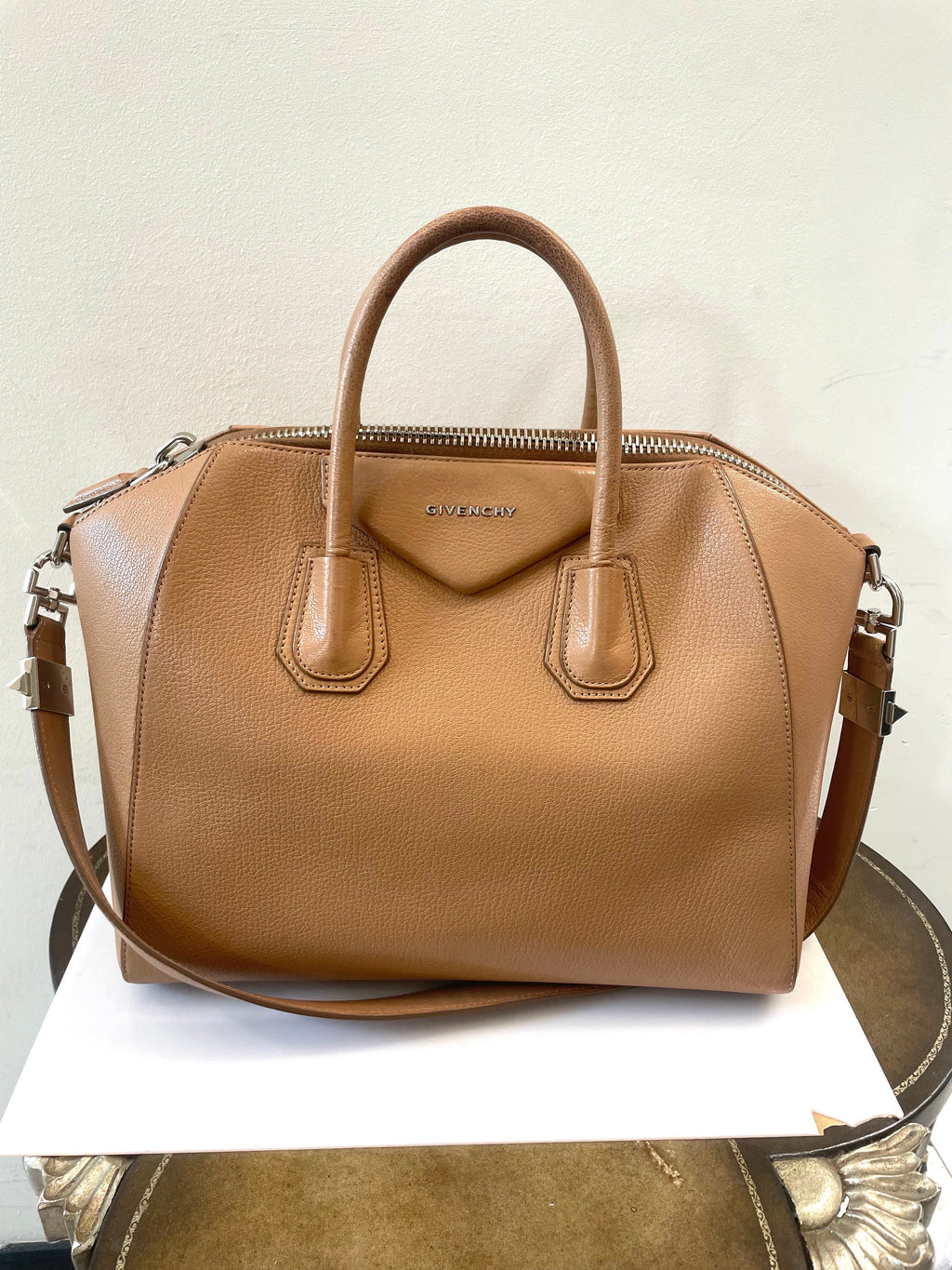 GIVENCHY ANTIGONA LARGE LEATHER SATCHEL BAG