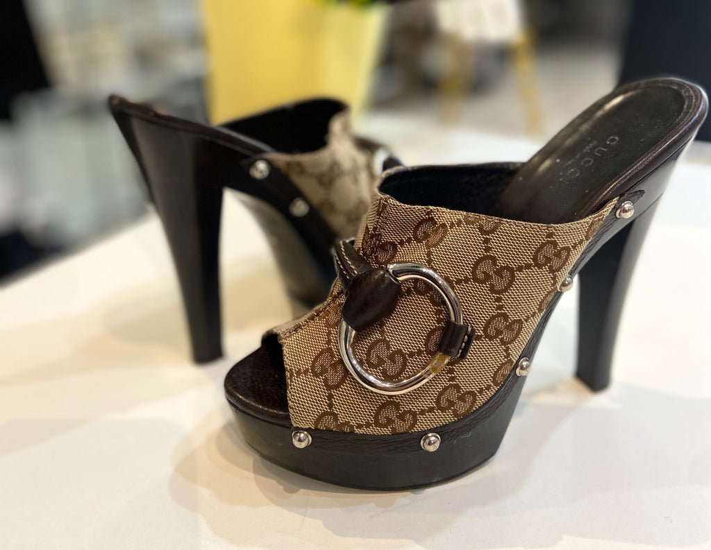 GUCCI MONOGRAM CELLARIUS SOFT CALFSKIN & CANVAS ICON BIT CLOGS