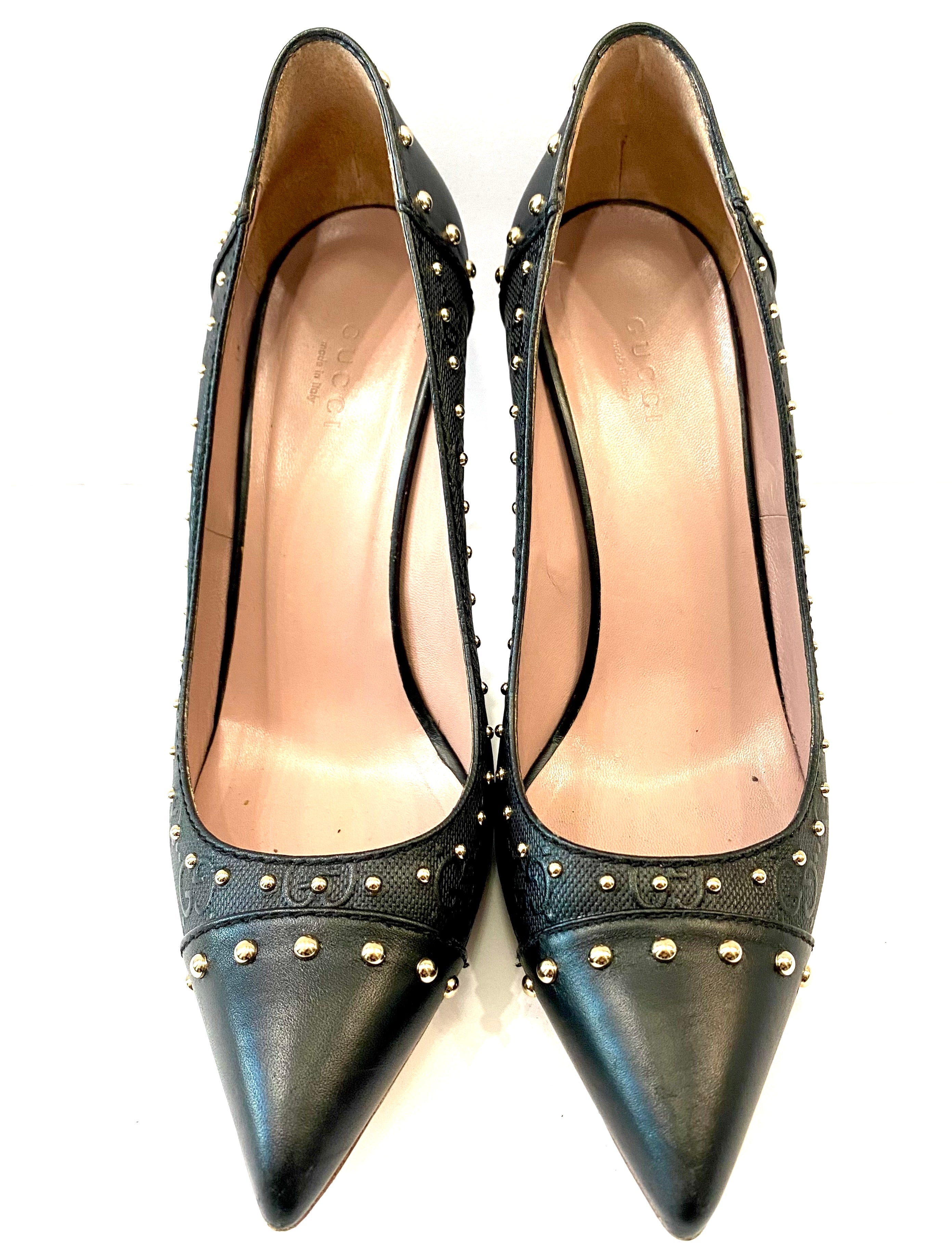 GUCCI GG EMBOSSED CALFSKIN LEATHER STUD EMBELLISHED PUMPS