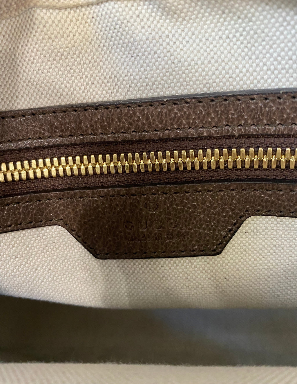 GUCCI JUMBO GG MESSENGER BAG