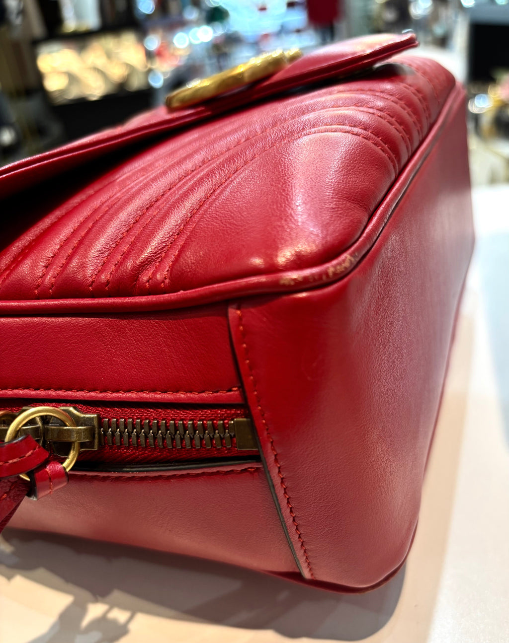 GUCCI MATELASSE LEATHER GG MARMONT ZIP AROUND TOP WITH GUITAR STRAP