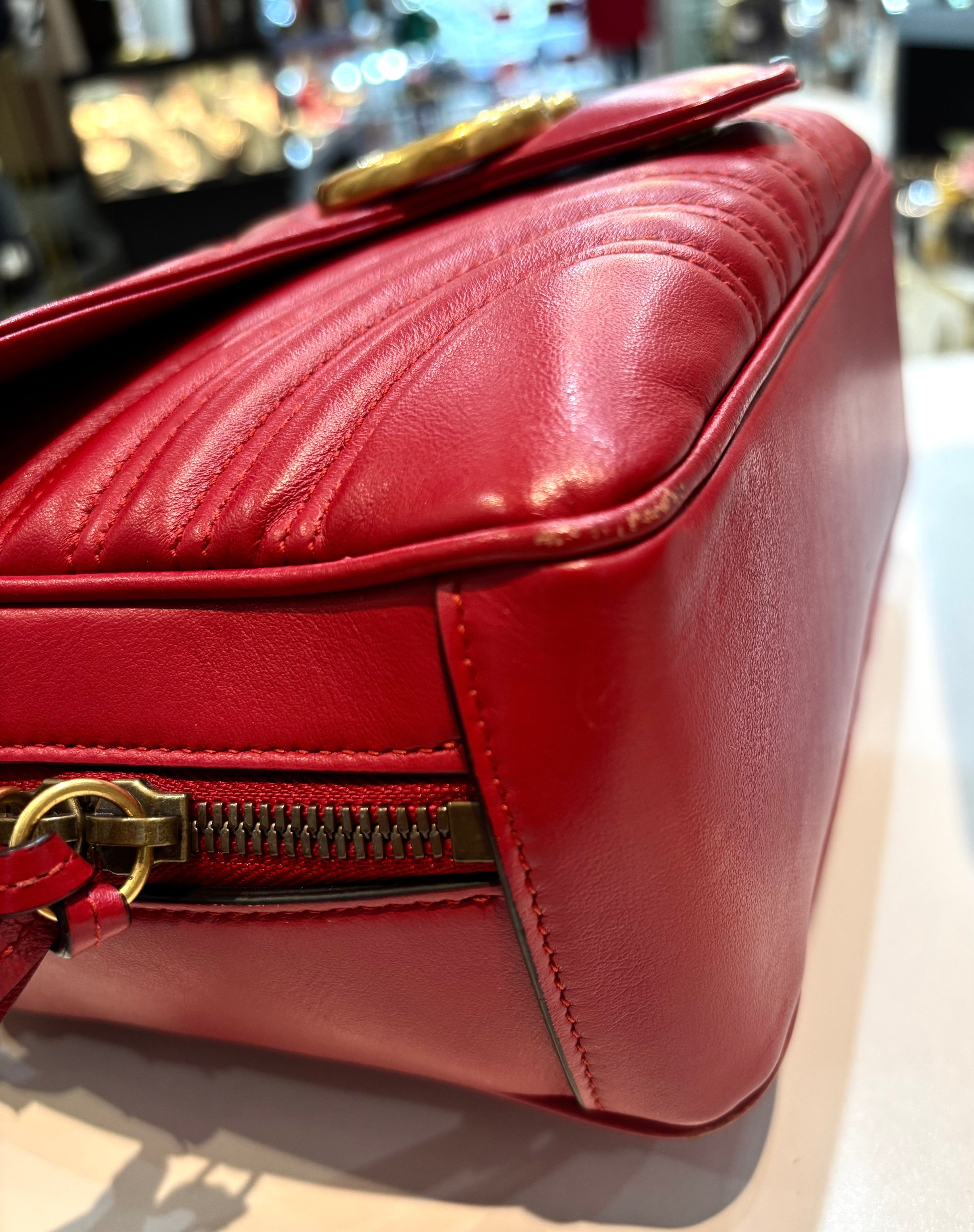 GUCCI MATELASSE LEATHER GG MARMONT ZIP AROUND TOP WITH GUITAR STRAP