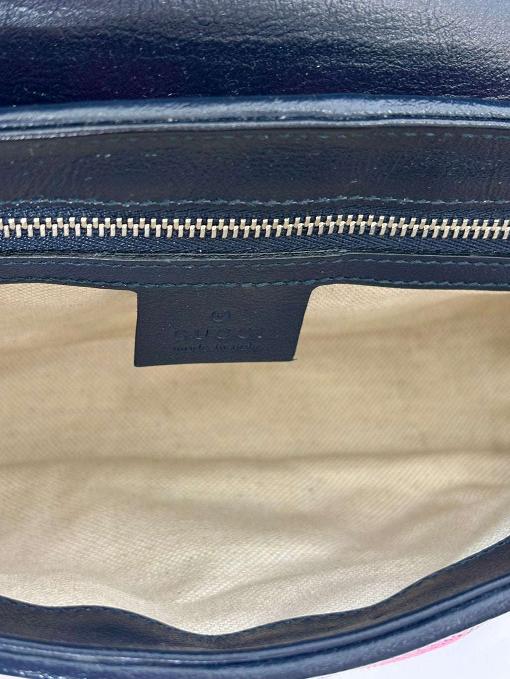 GUCCI GG MARMONT DIAGONAL MATELASSE SMALL SHOULDER BAG