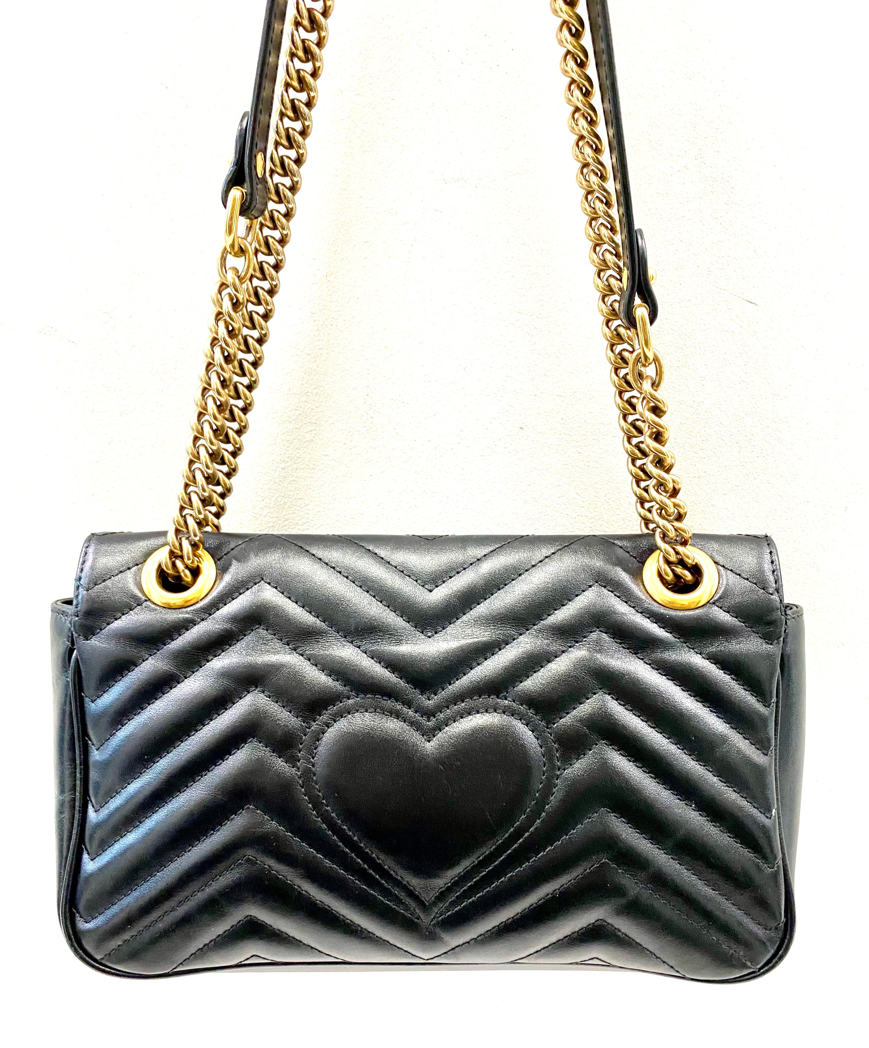 GUCCI GG MARMONT SMALL MATELASSE CALFSKIN SHOULDER BAG