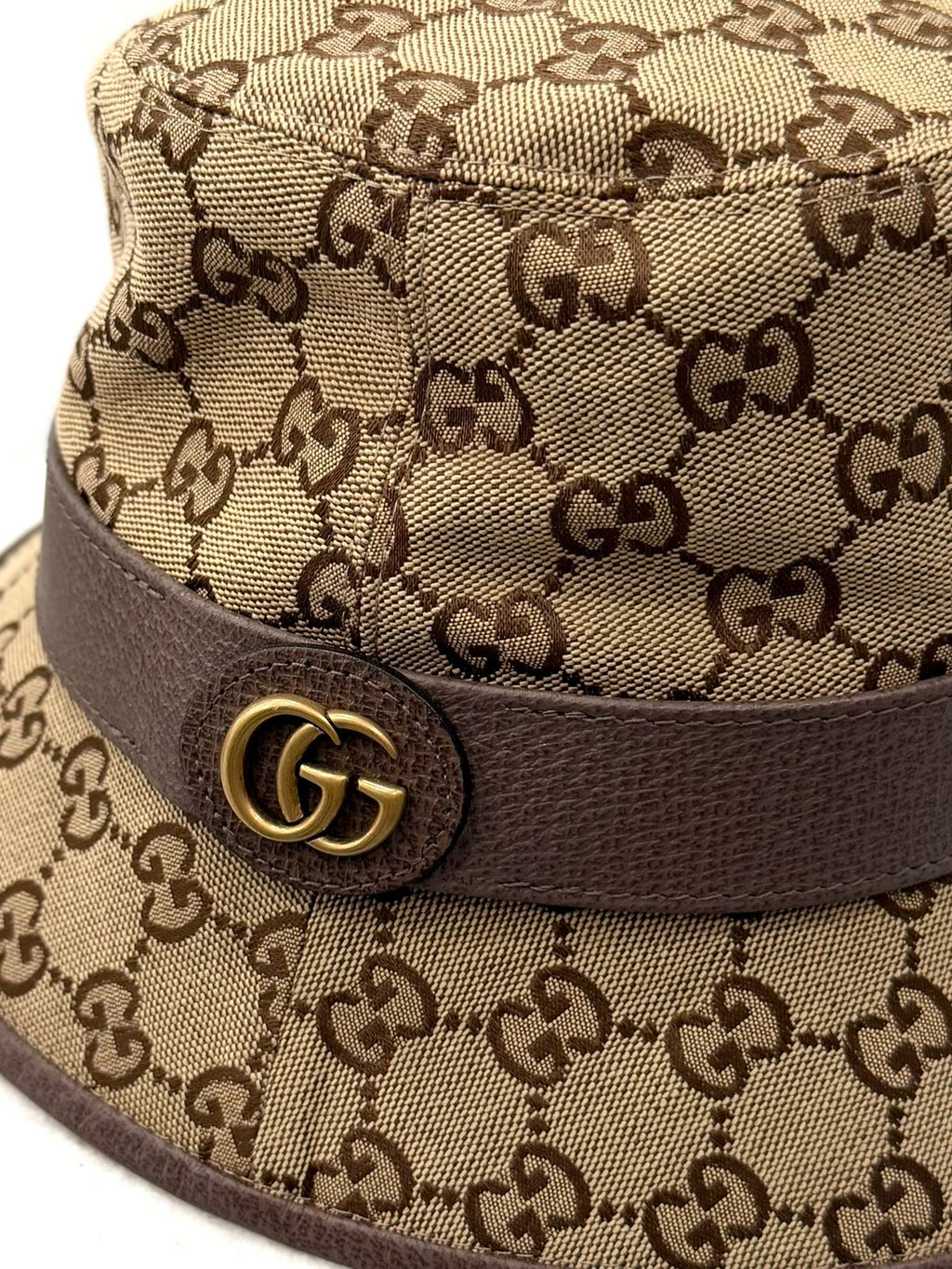 GUCCI GG SUPREME CANVAS & LEATHER BUCKET HAT
