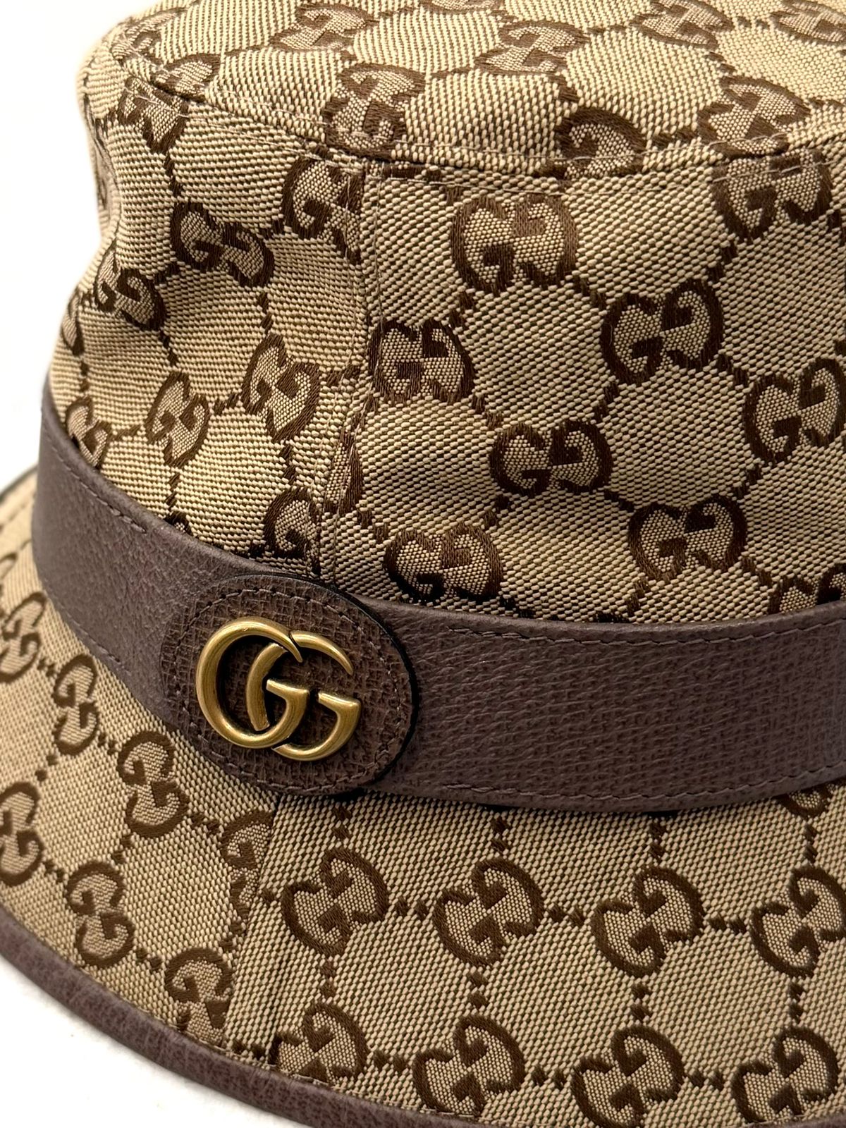 GUCCI GG SUPREME CANVAS & LEATHER BUCKET HAT