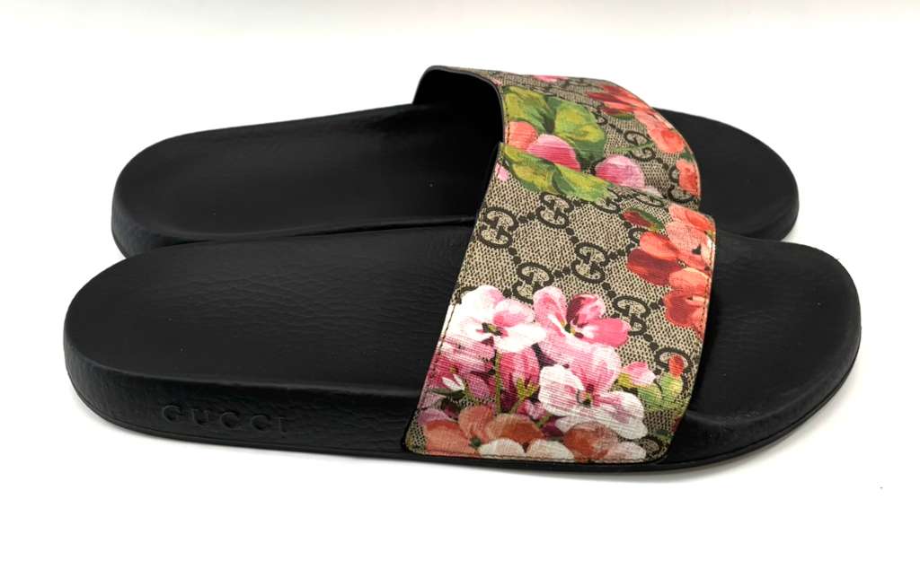 GUCCI GG SUPREME MONOGRAM BLOOMS POOL SLIDE MULES