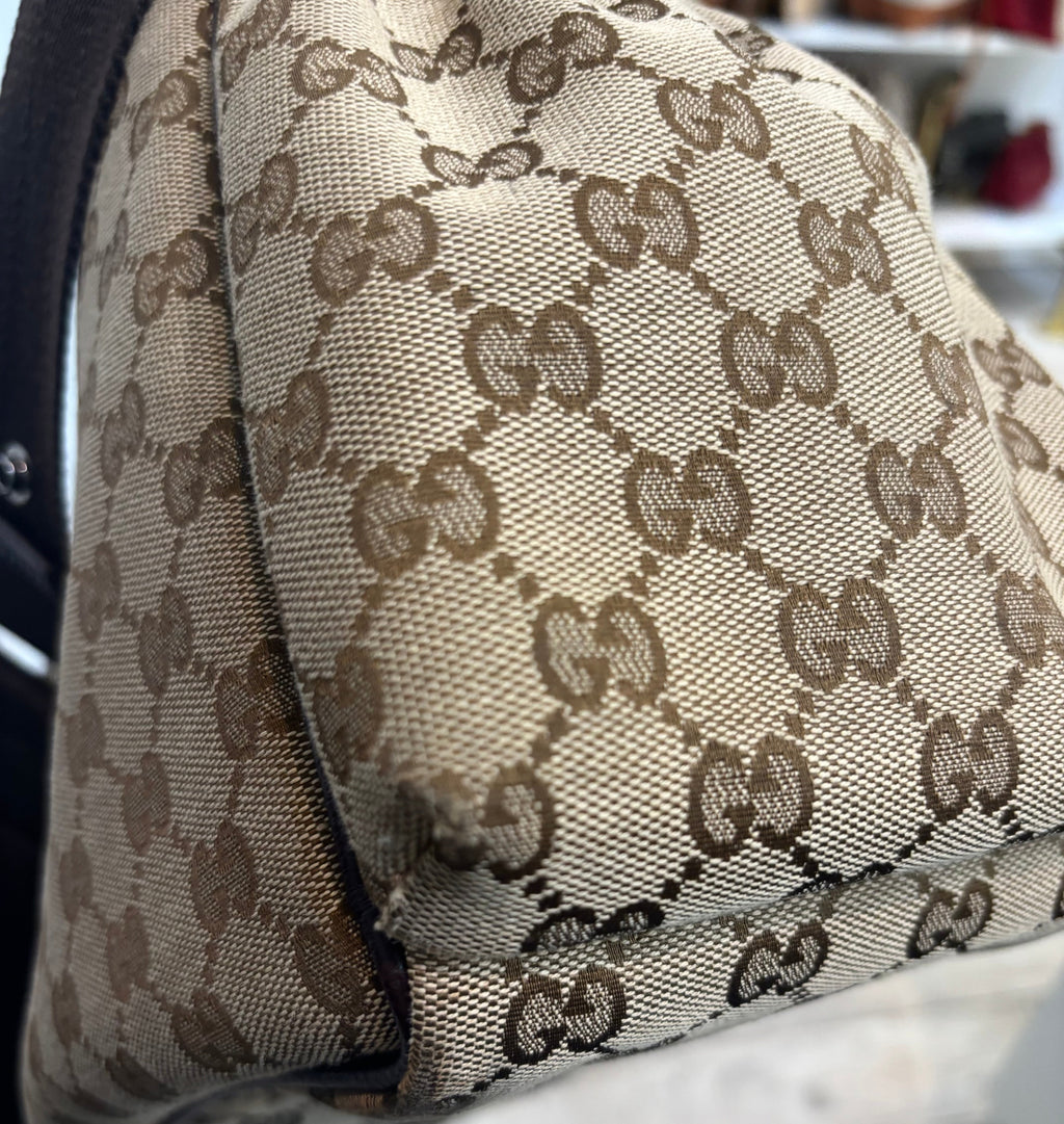 GUCCI GG SUPREME DIAPER BAG