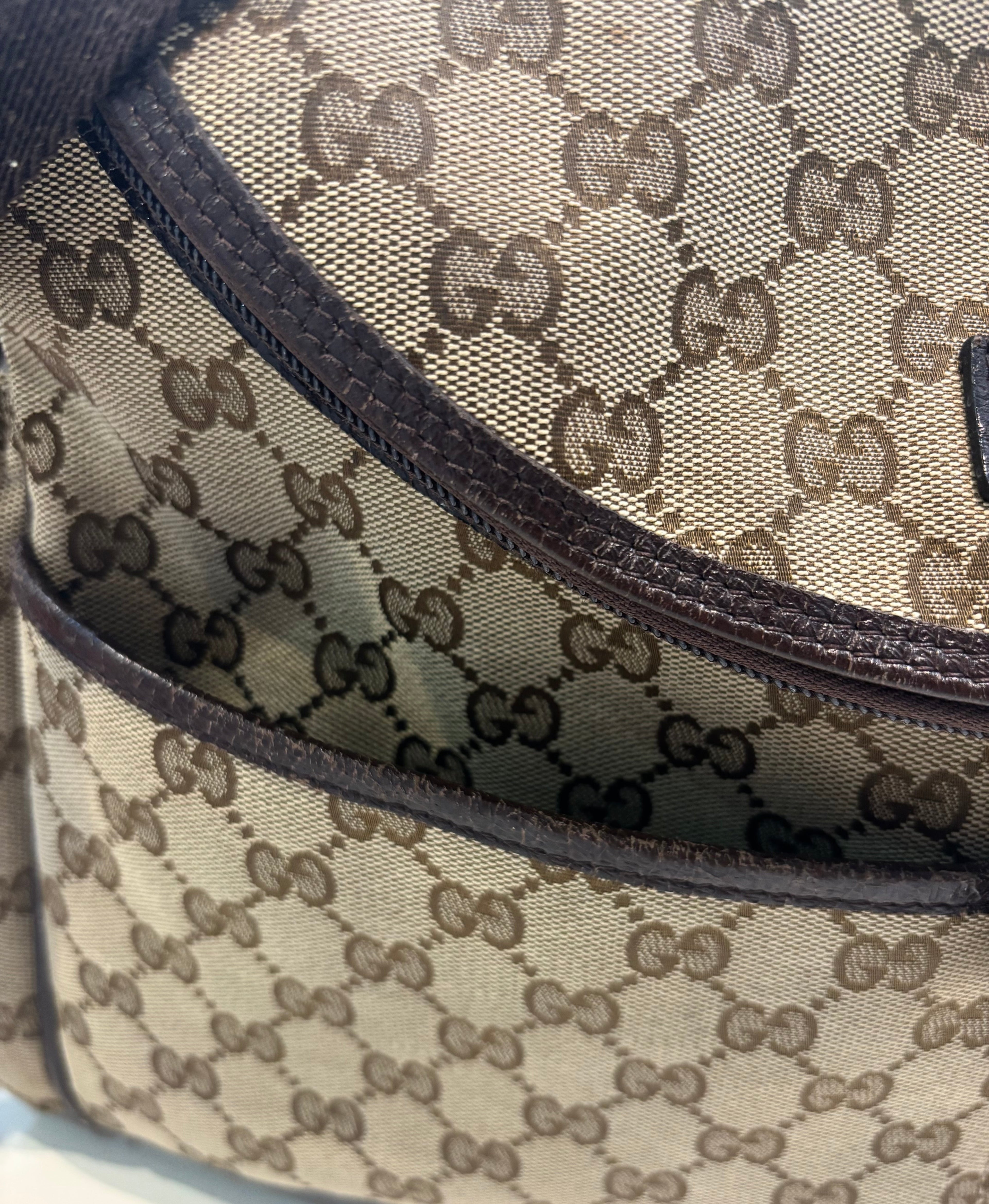 GUCCI GG SUPREME DIAPER BAG