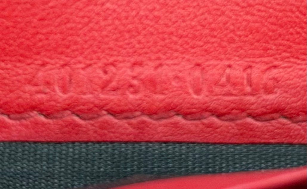 GUCCI GG SUPREME DIONYSUS WALLET ON CHAIN – CHERRY RED LEATHER INTERIOR