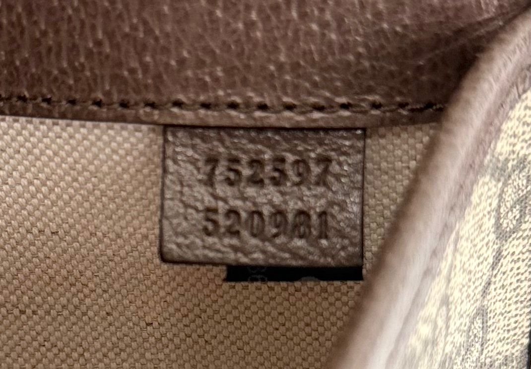 GUCCI GG SUPREME OPHIDIA BELT BAG