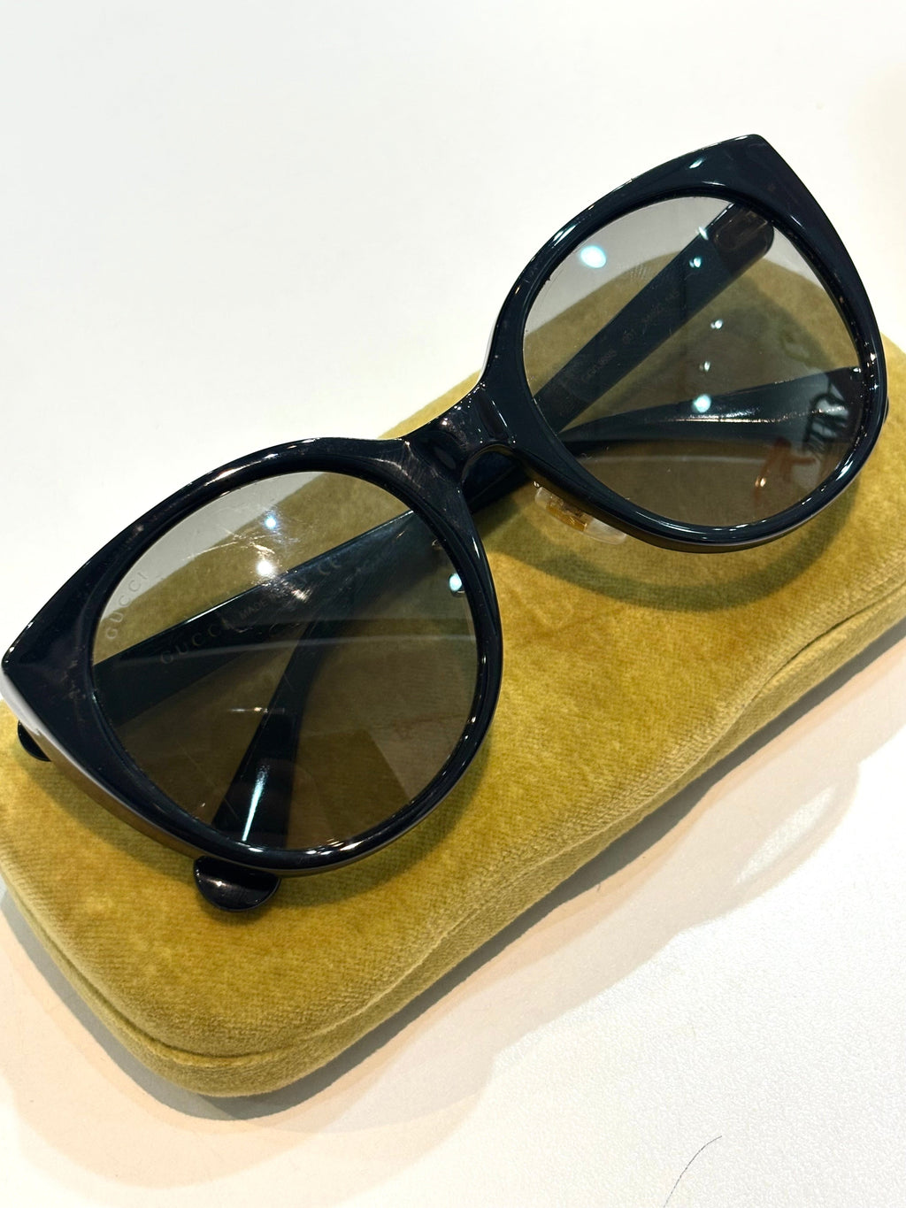 GUCCI GG0369S 001 CAT EYE BEE SUNGLASSES