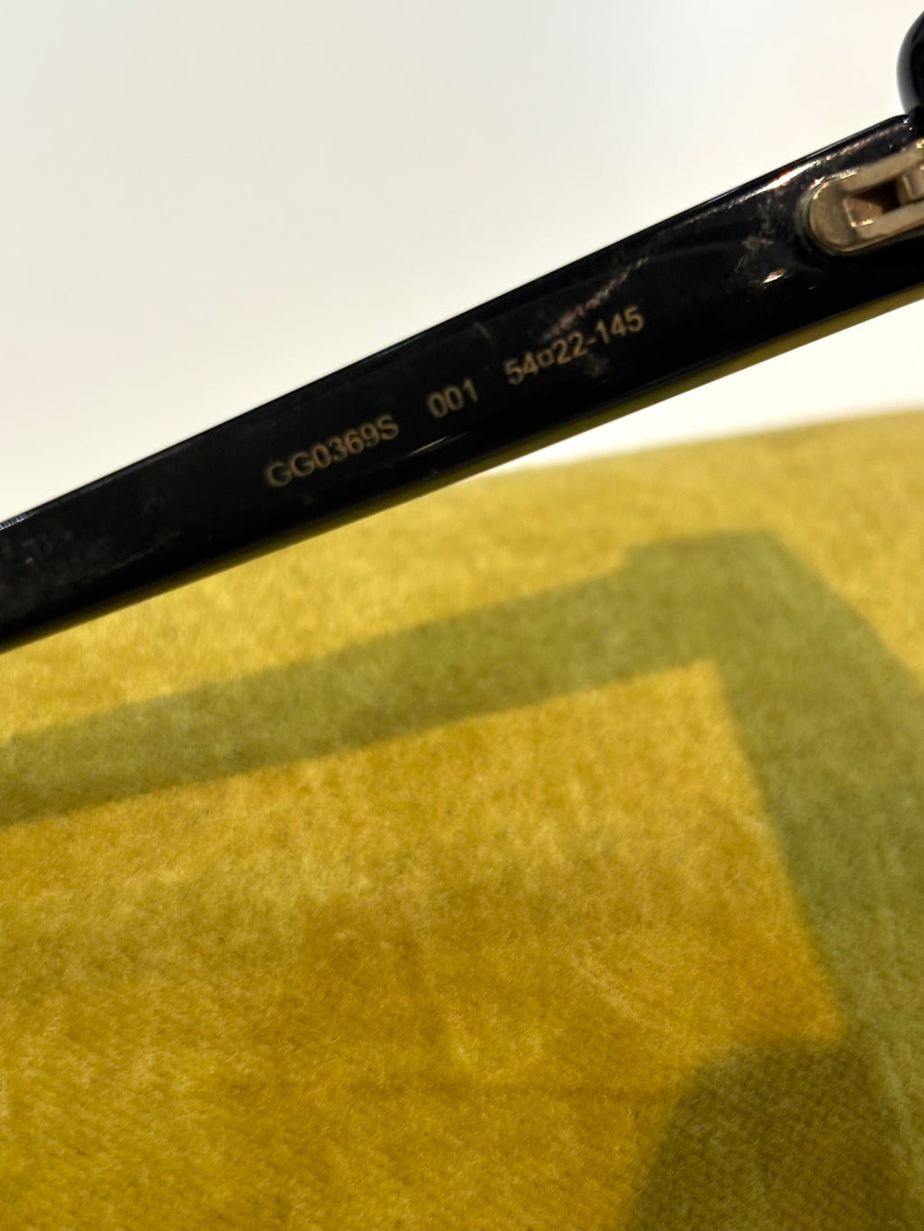 GUCCI GG0369S 001 CAT EYE BEE SUNGLASSES
