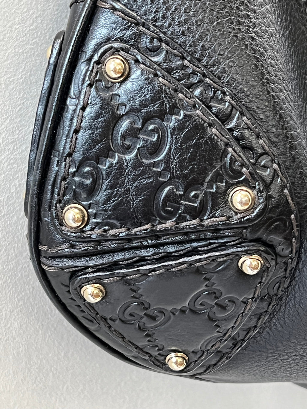 GUCCI INDY MEDIUM LEATHER HOBO BAG