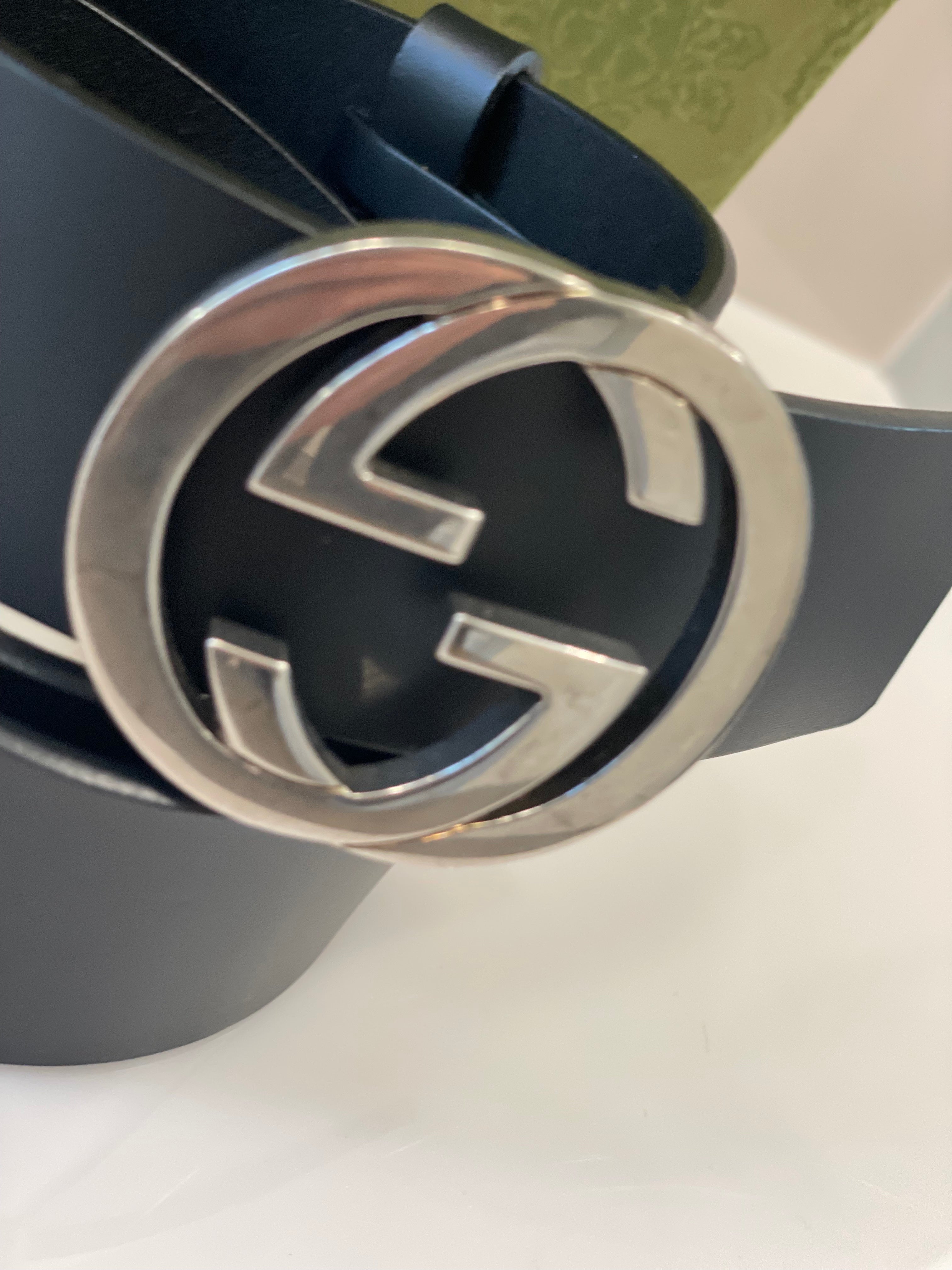 GUCCI INTERLOCKING GG SIGNATURE LEATHER BELT