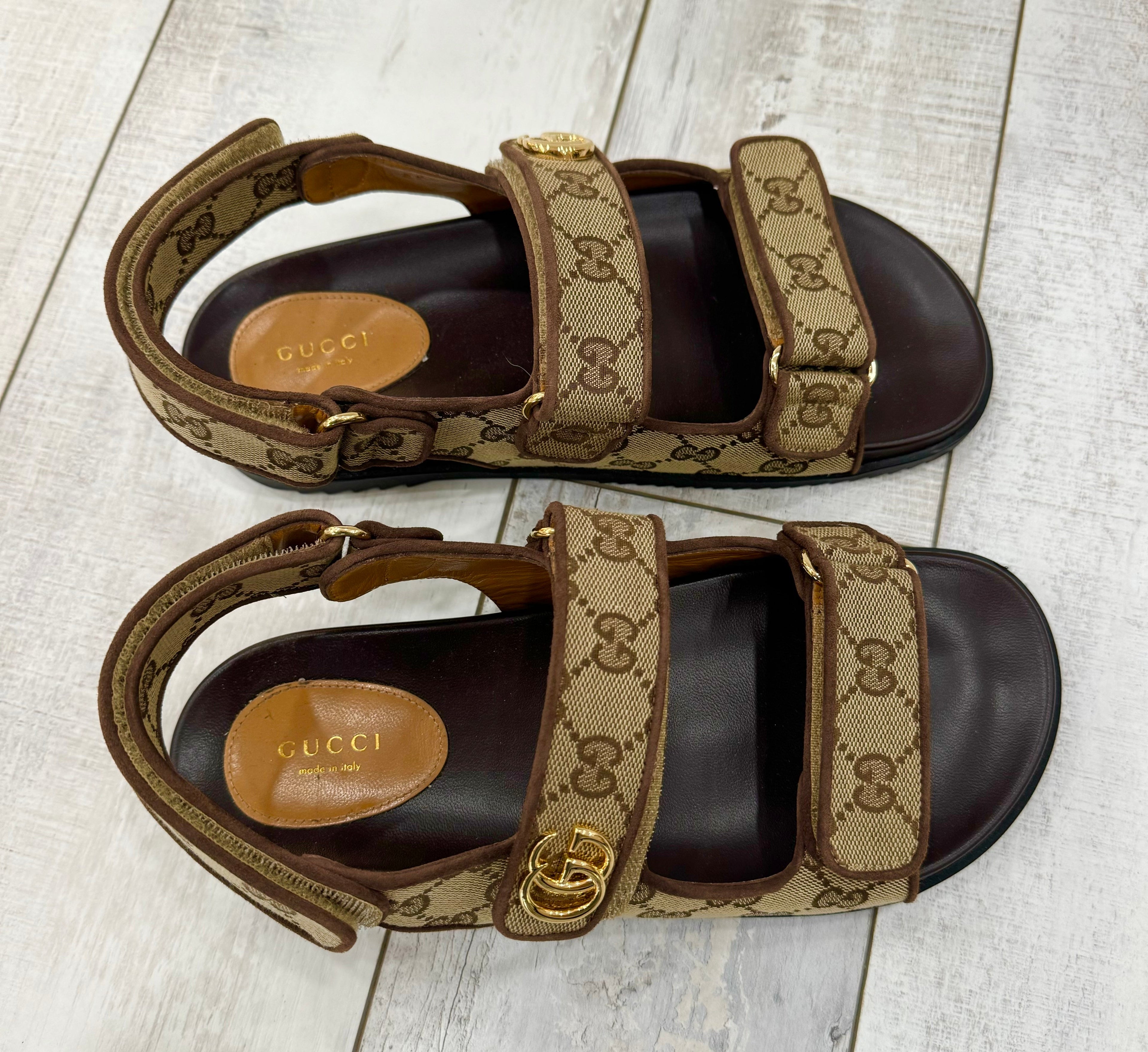 GUCCI GG SUPREME MORITZ SANDALS