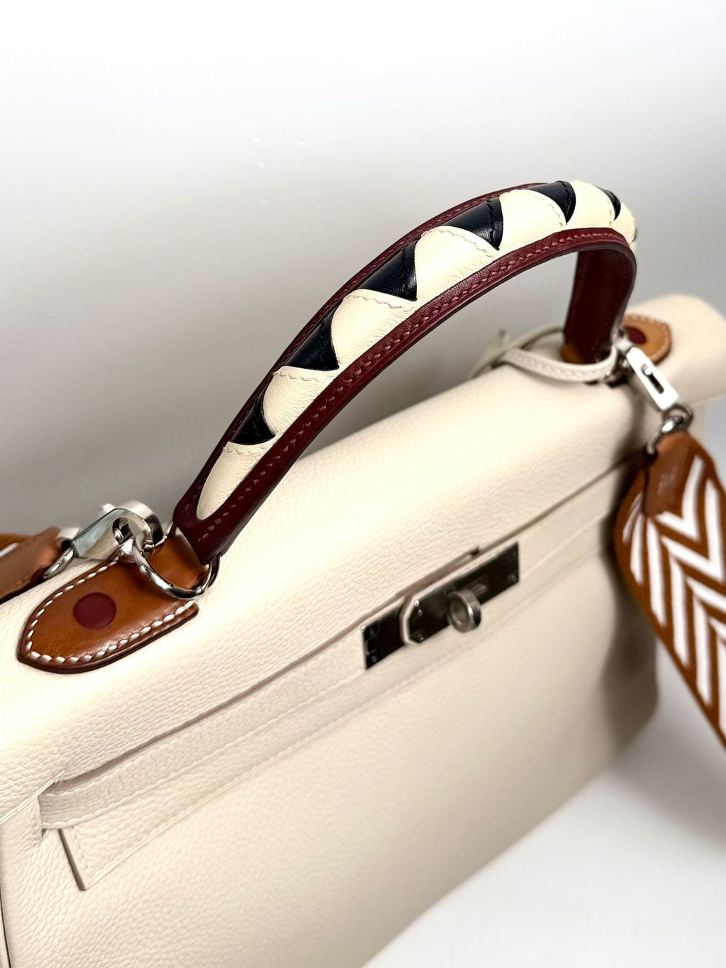 HERMÈS KELLY 32 RETOURNE “AU GALOP” TOGO LEATHER BAG