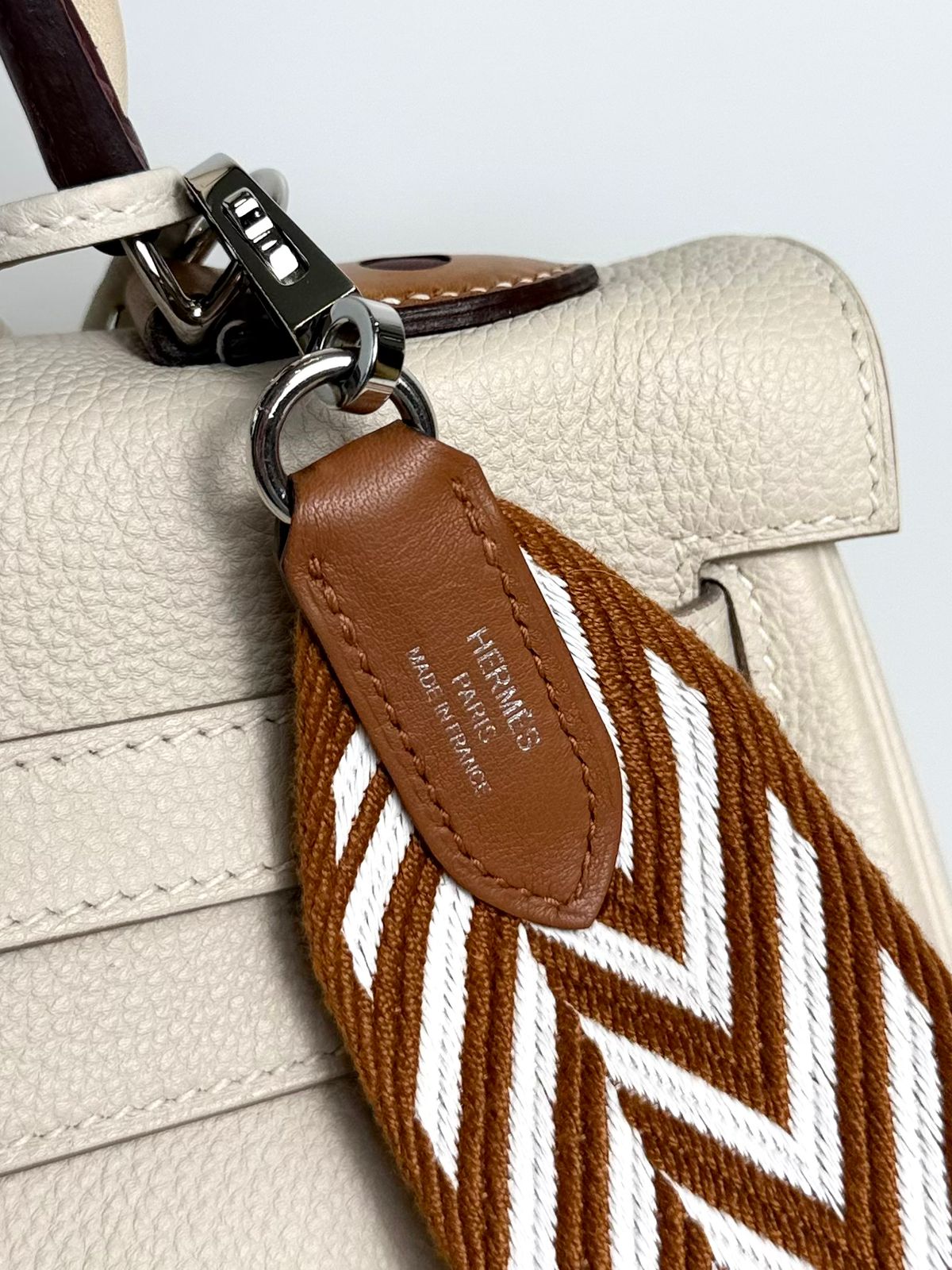 HERMÈS KELLY 32 RETOURNE “AU GALOP” TOGO LEATHER BAG
