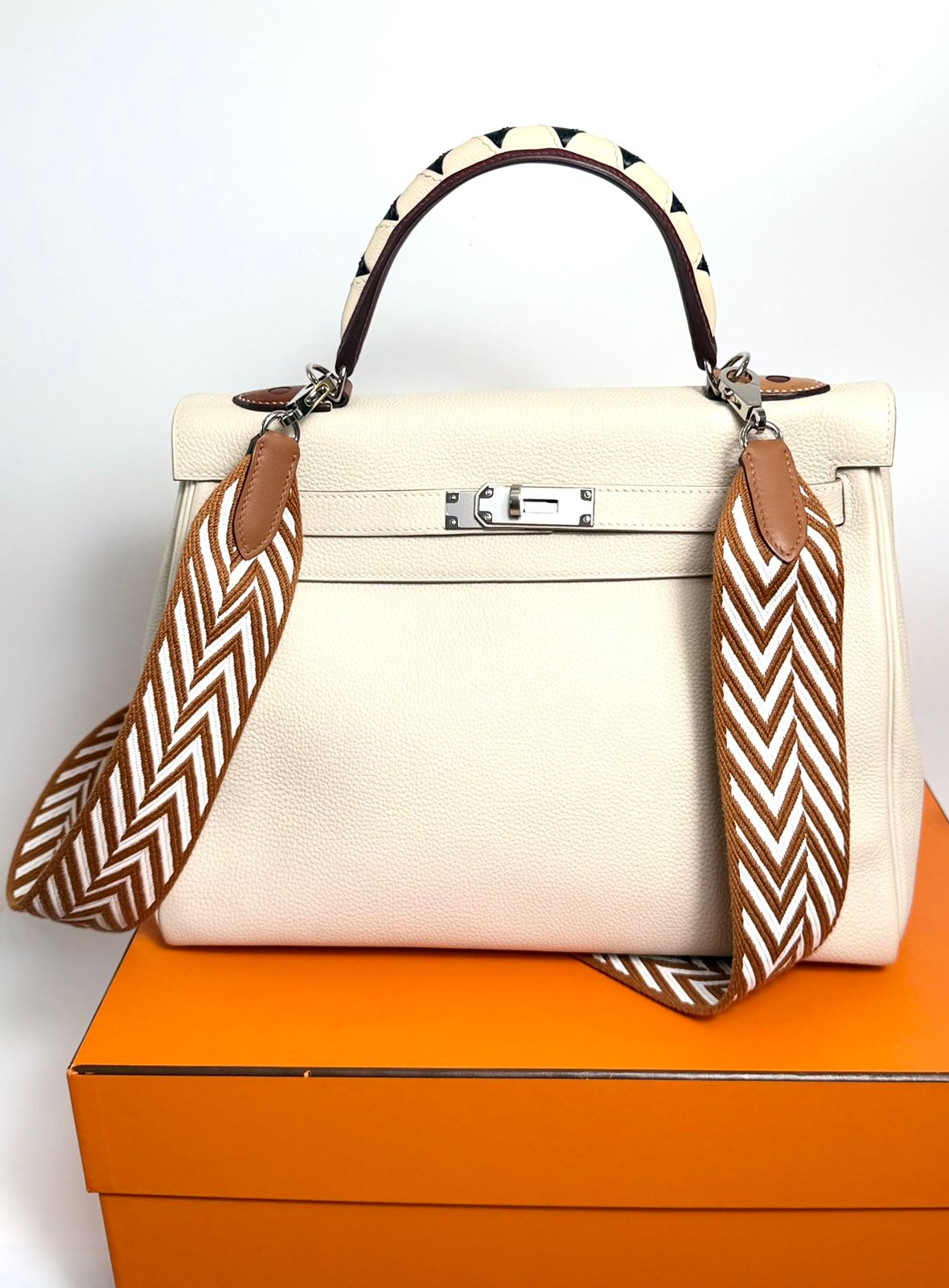 HERMÈS KELLY 32 RETOURNE “AU GALOP” TOGO LEATHER BAG