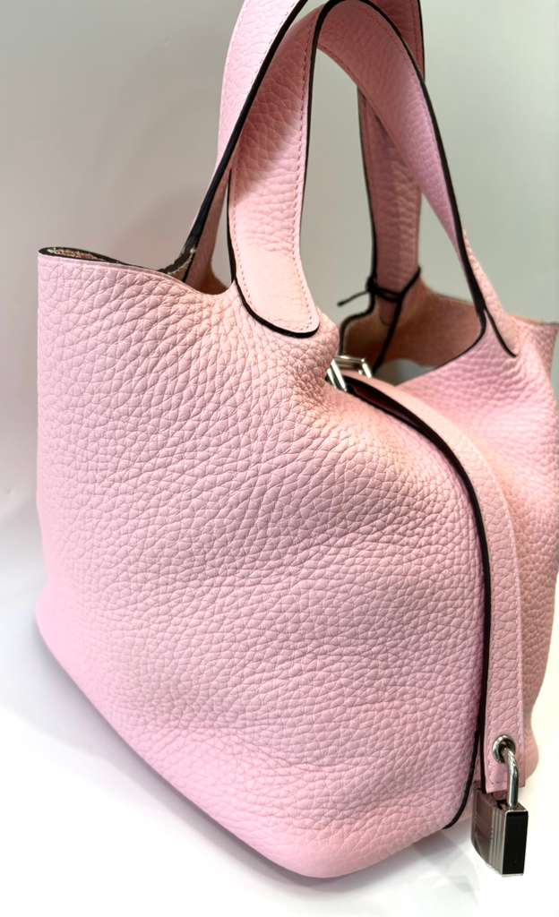 HERMÈS TAURILLON CLEMENCE PICOTIN LOCK 18 PM HANDBAG