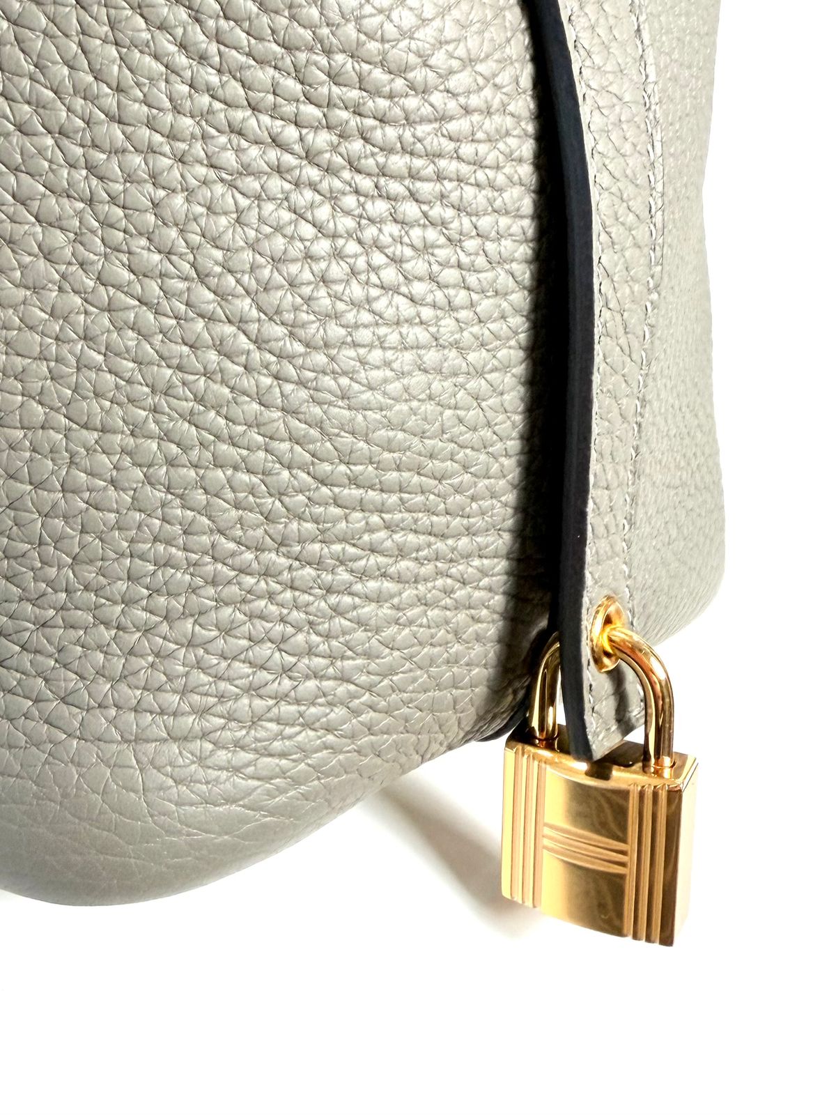 HERMÈS TAURILLON CLEMENCE PICOTIN LOCK 22 MM TOTE BAG