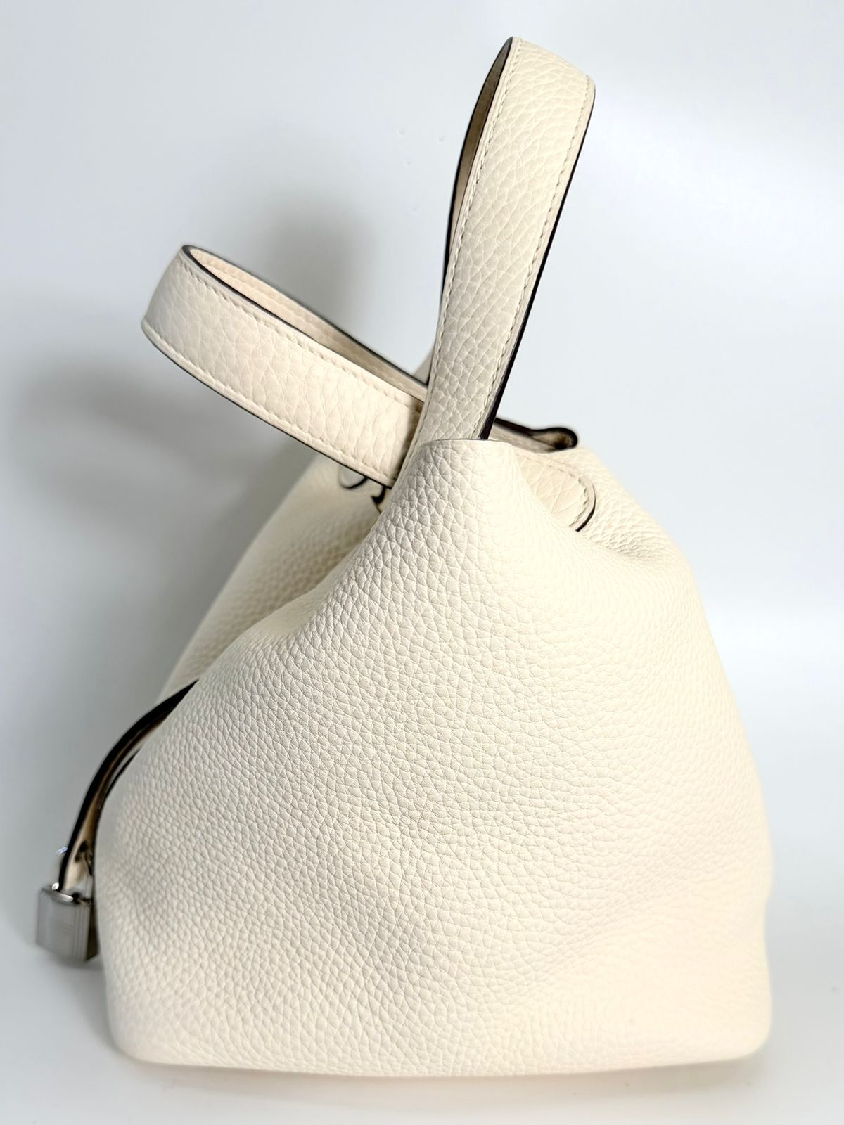 HERMÈS TAURILLON CLEMENCE PICOTIN LOCK 22 MM TOTE BAG