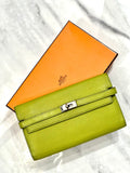 HERMÈS Kelly Long Chevre Mysore Wallet