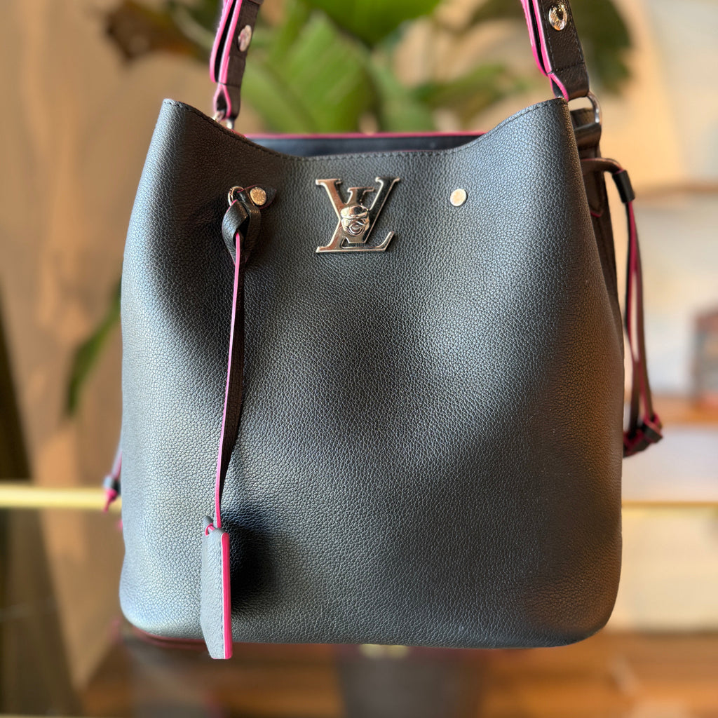 LOUIS VUITTON Lockme Bucket Calfskin Leather Bucket Bag