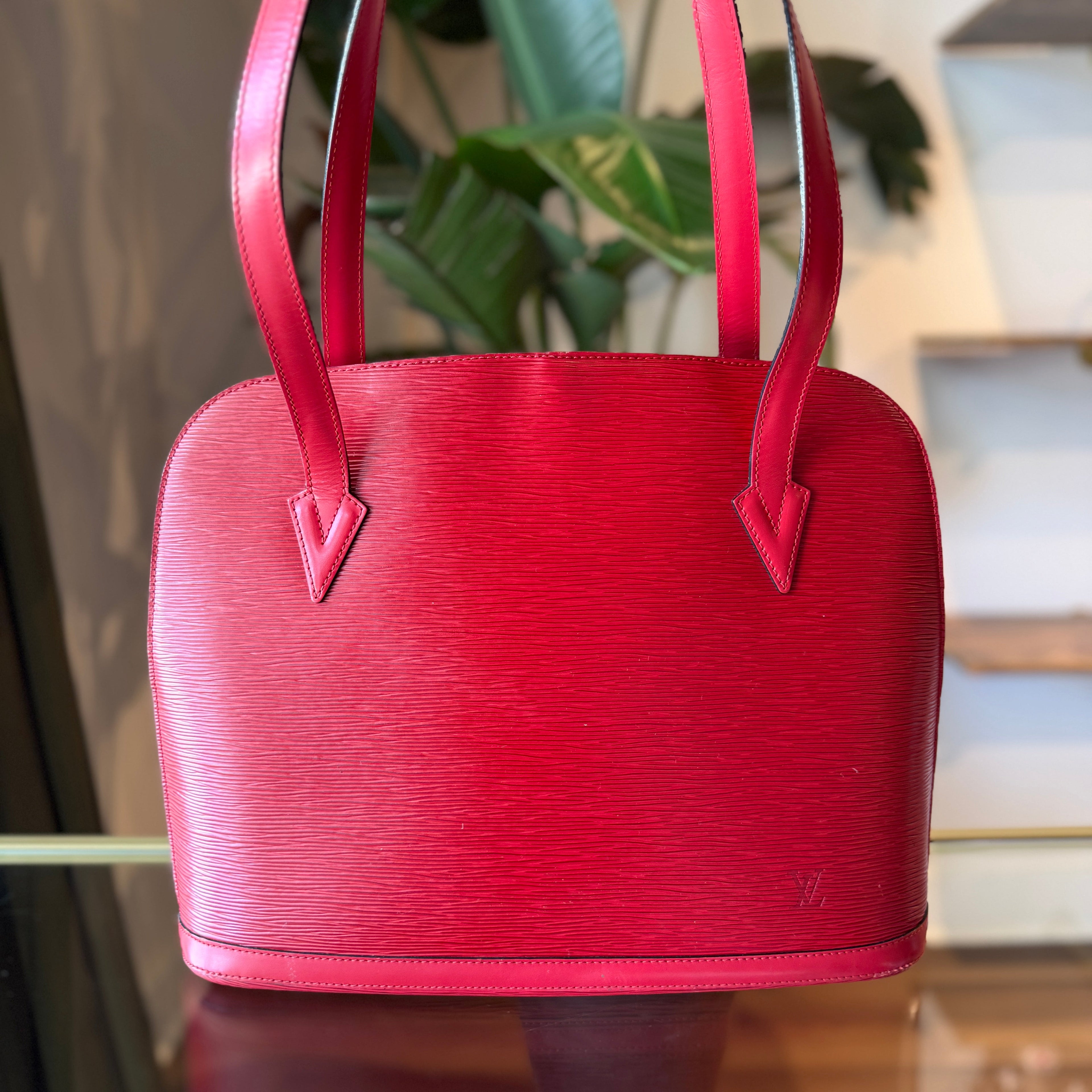 LOUIS VUITTON Red Epi Lussac