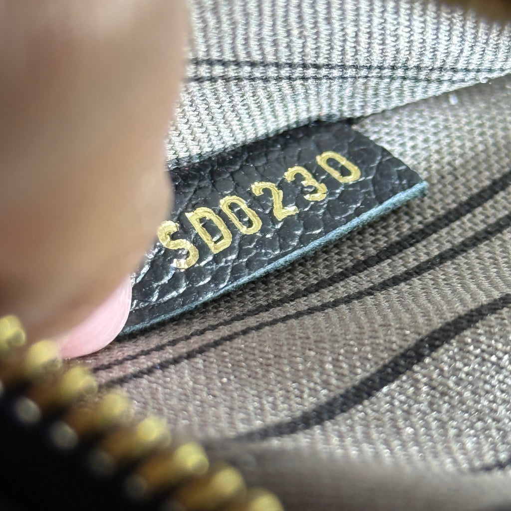 LOUIS VUITTON Empreinte Metis Pochette