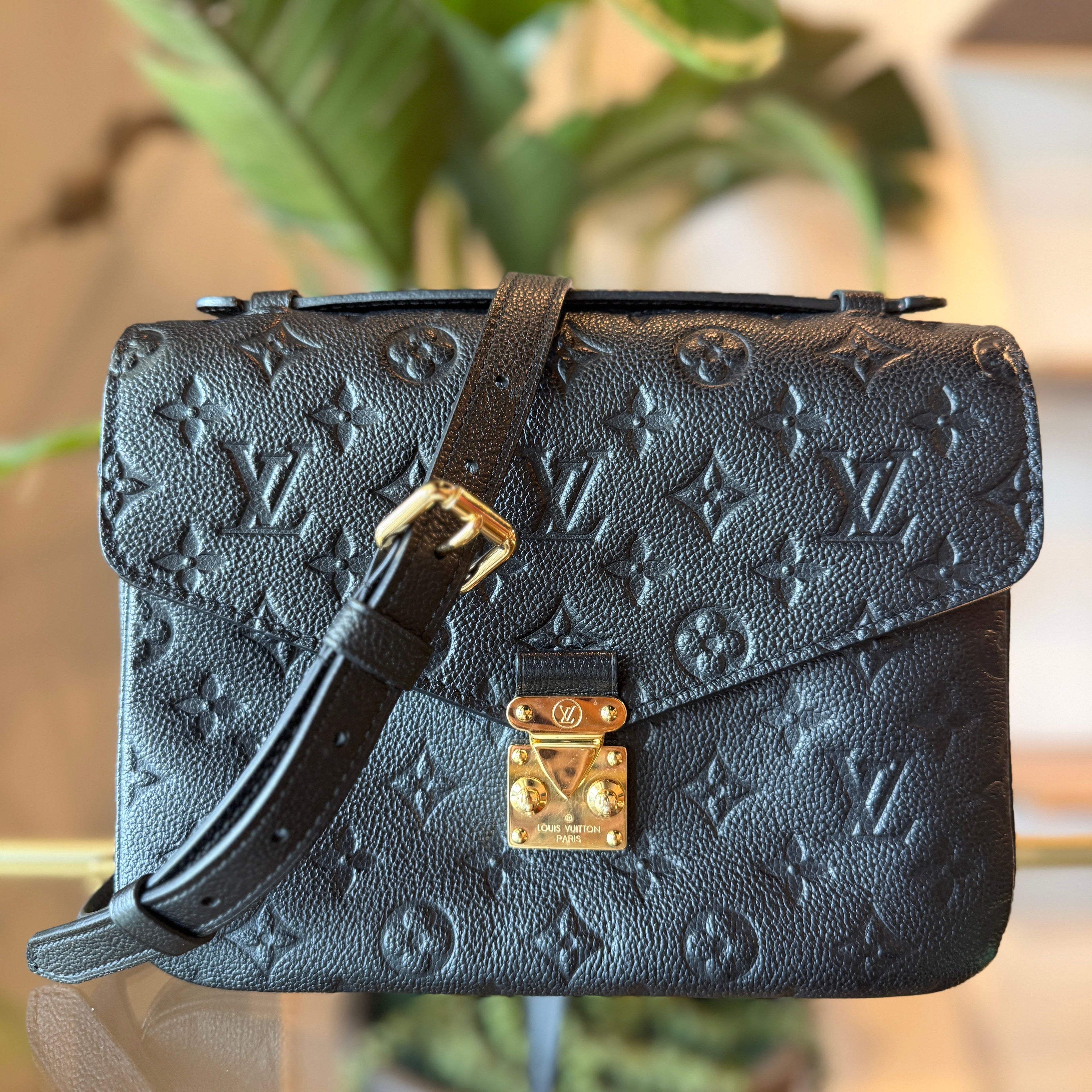 LOUIS VUITTON Empreinte Metis Pochette