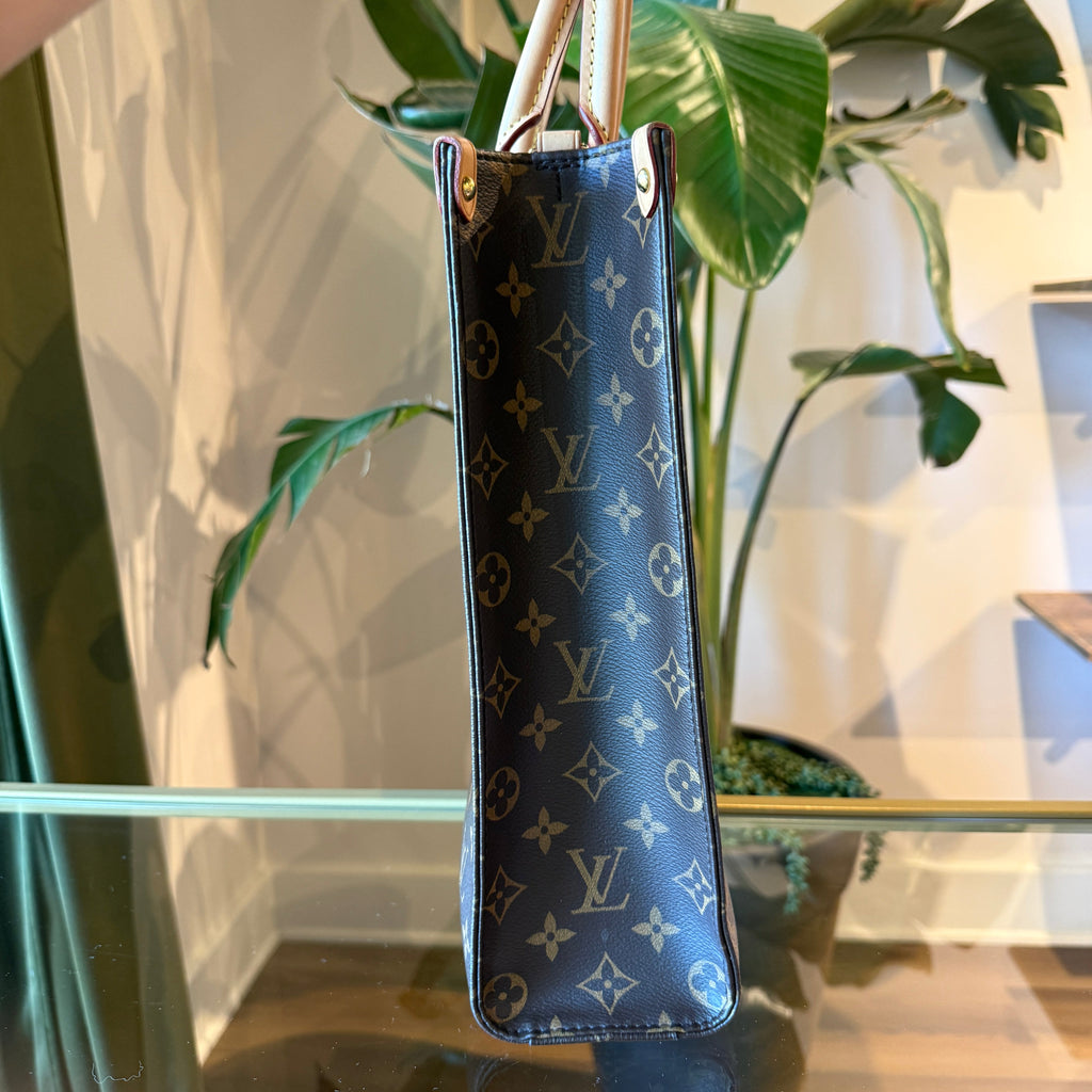 LOUIS VUITTON Monogram Sac Plat NM
