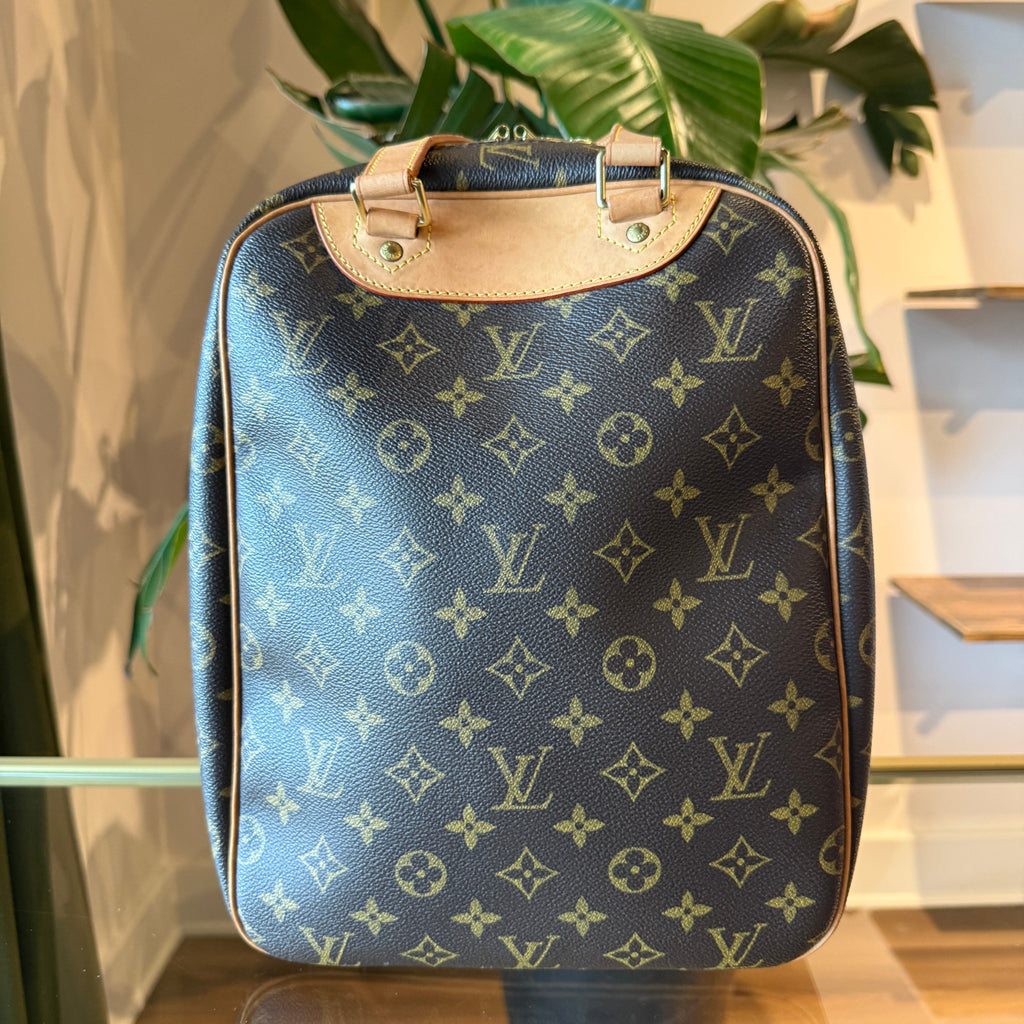 LOUIS VUITTON Monogram Excursion Shoe Bag