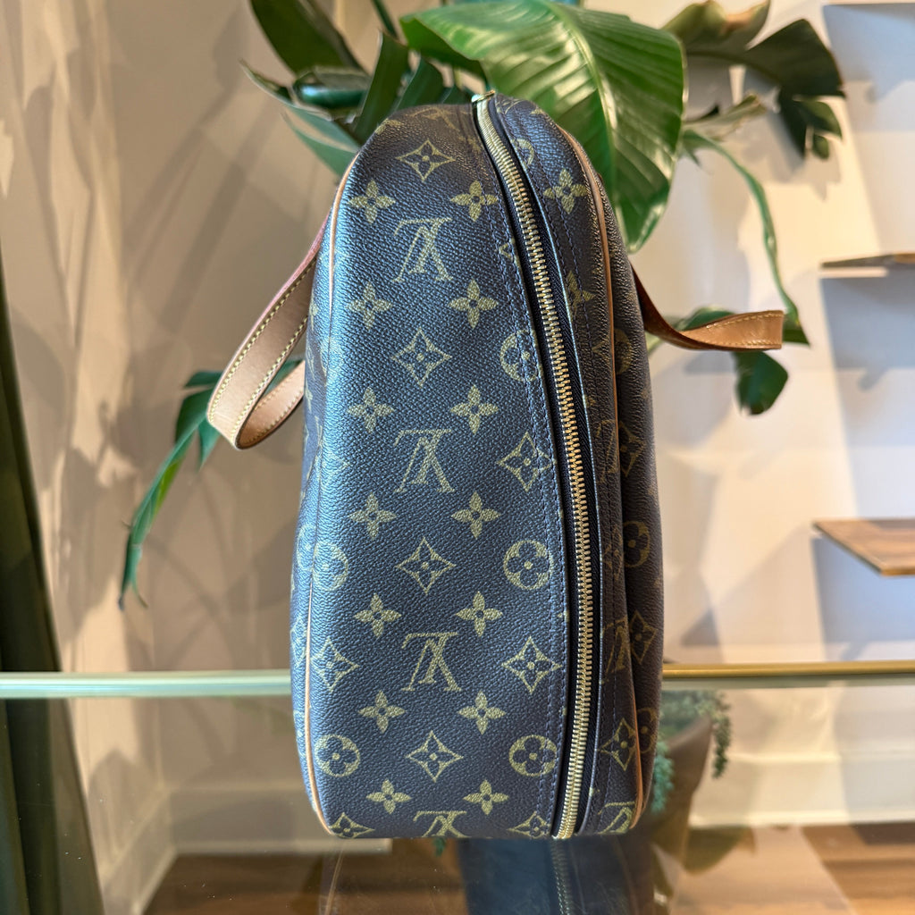LOUIS VUITTON Monogram Excursion Shoe Bag