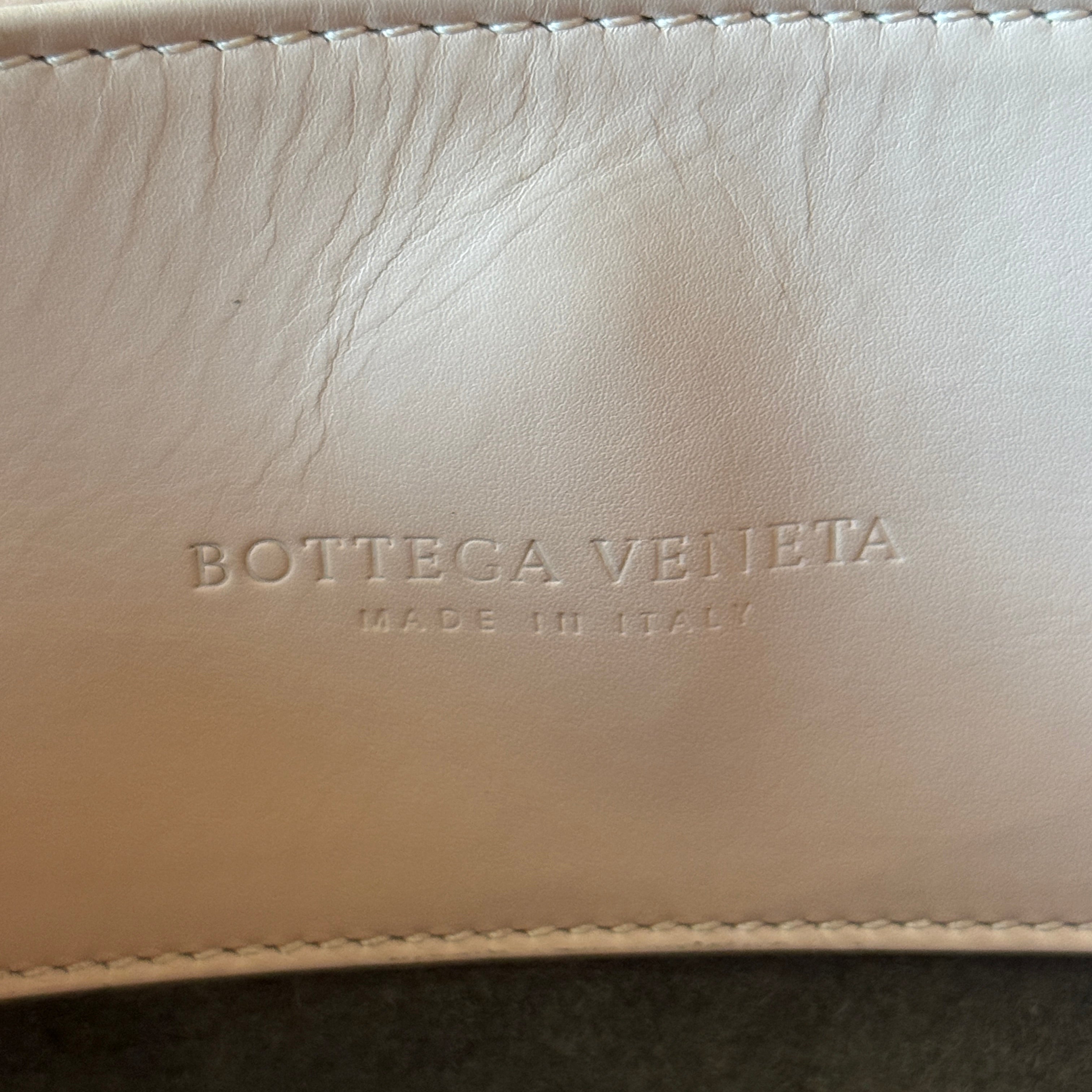 BOTTEGA VENETA Intrecciato Roma