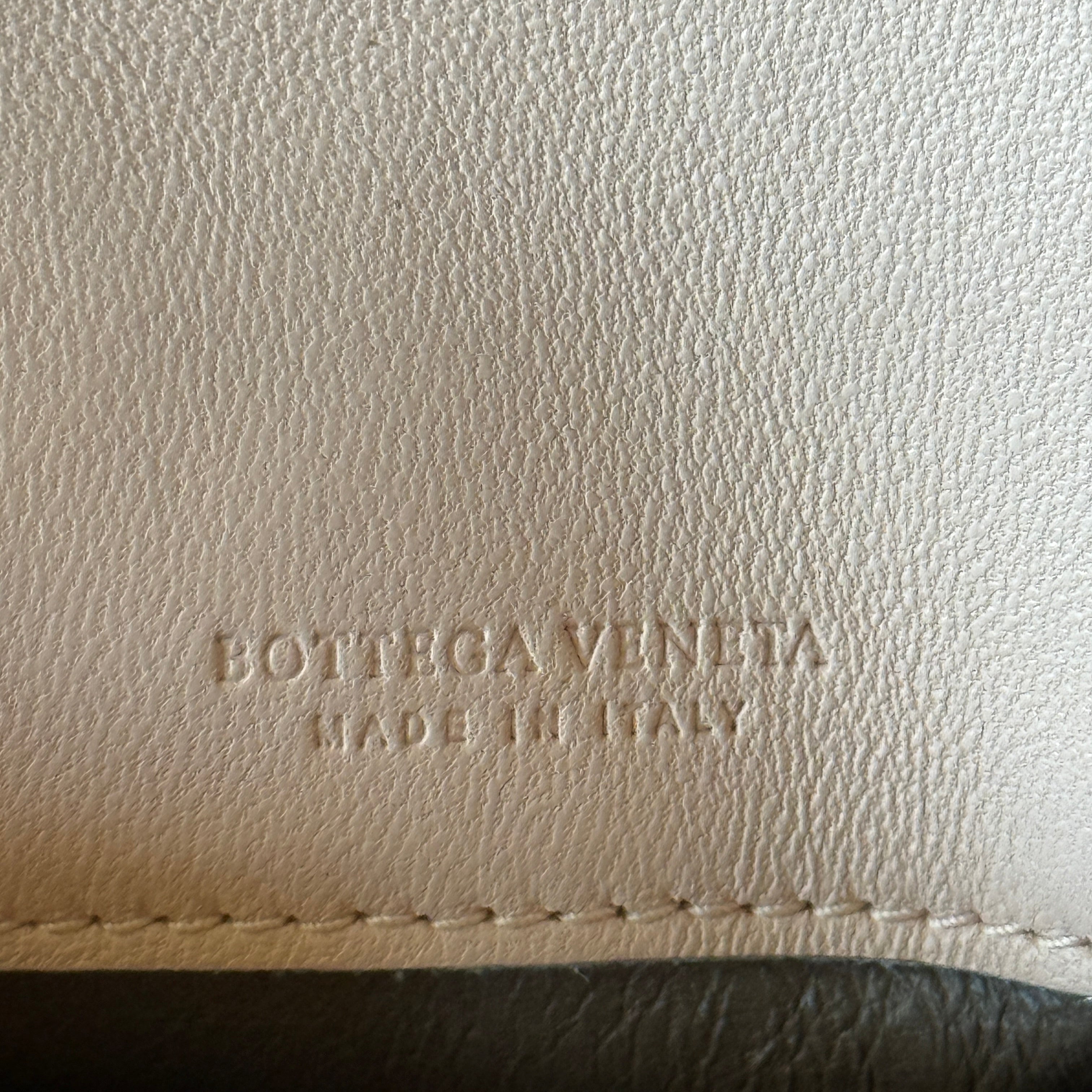 BOTTEGA VENETA Intrecciato Roma