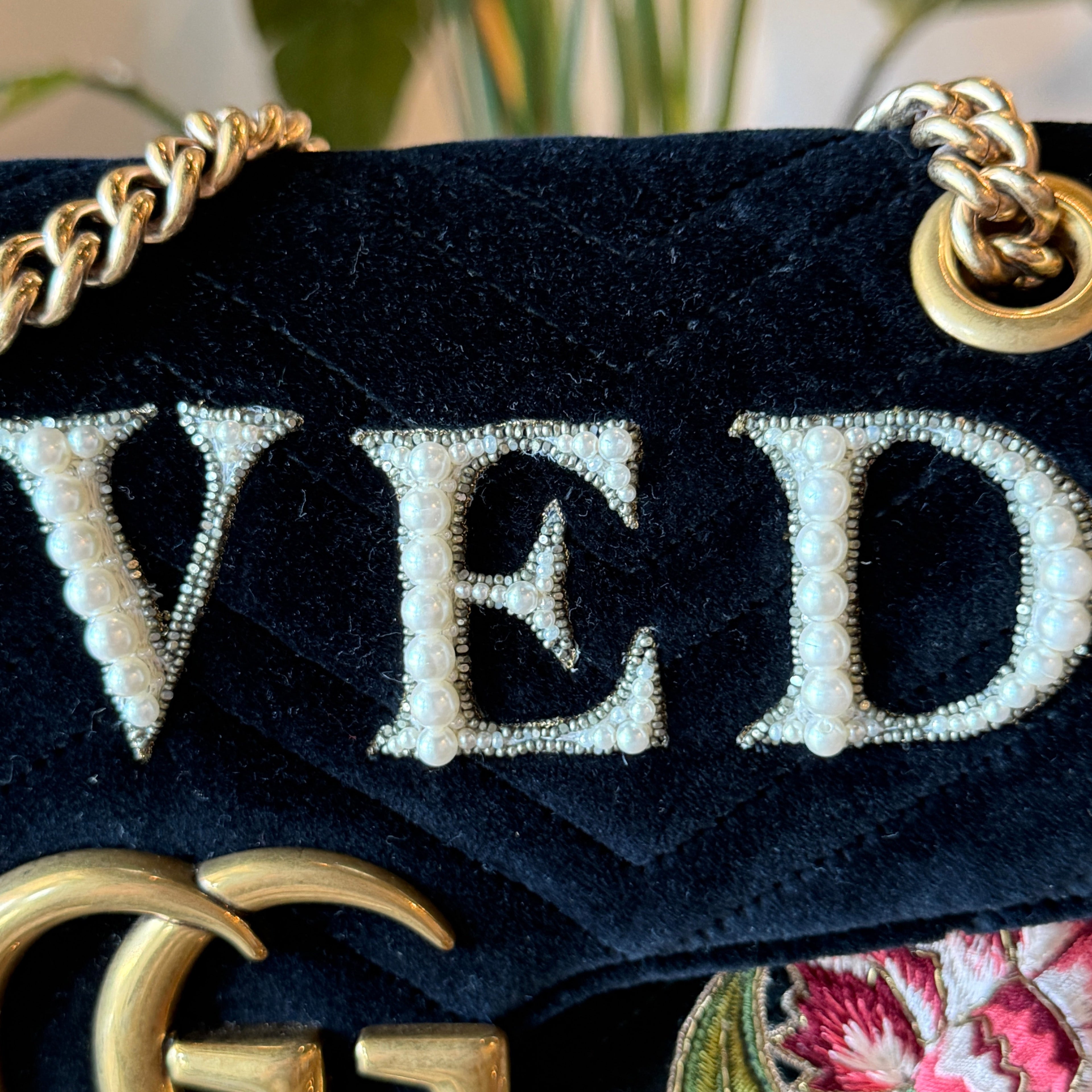 GUCCI GG Marmont LOVED Velvet Medium