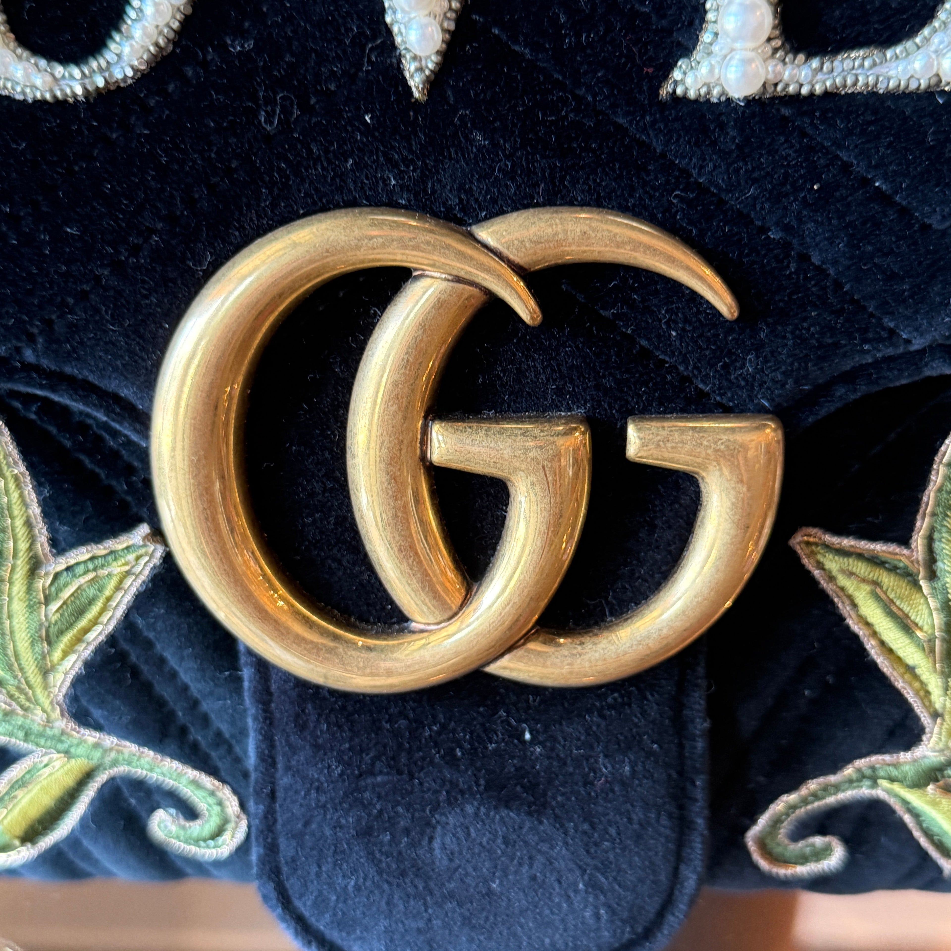 GUCCI GG Marmont LOVED Velvet Medium