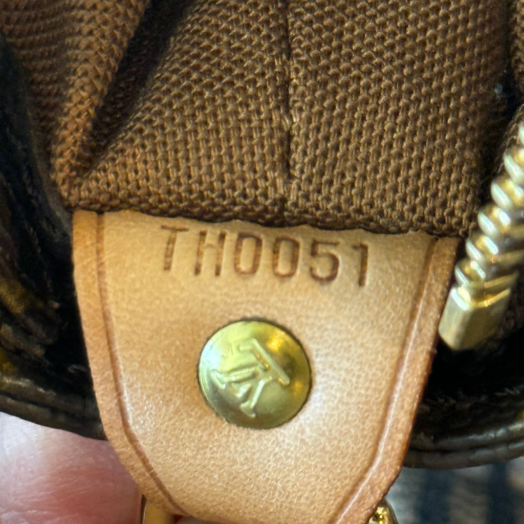 LOUIS VUITTON Monogram Cabas Mezzo Tote