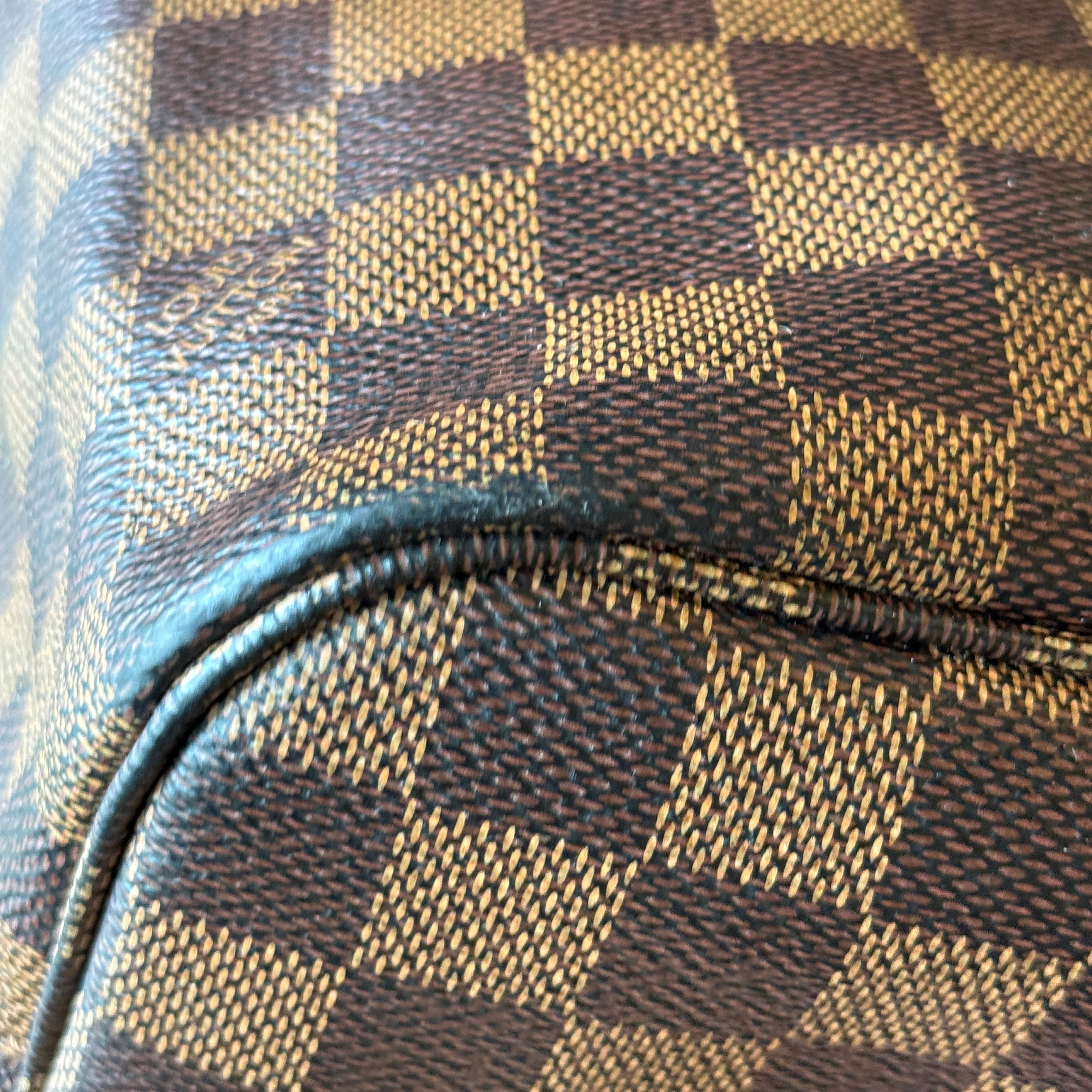 LOUIS VUITTON Damier Ebene Neverfull MM