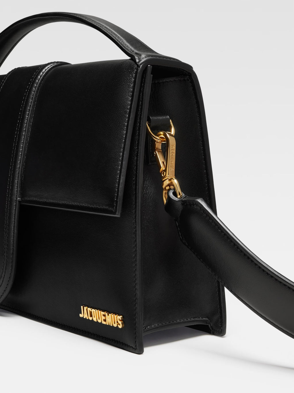 JACQUEMUS LE BAMBINOU LES CLASSIQUES LEATHER  FLAP BAG