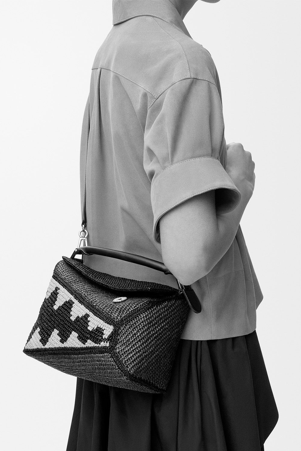 Small Puzzle Edge Bag In Raffia And Calfskin