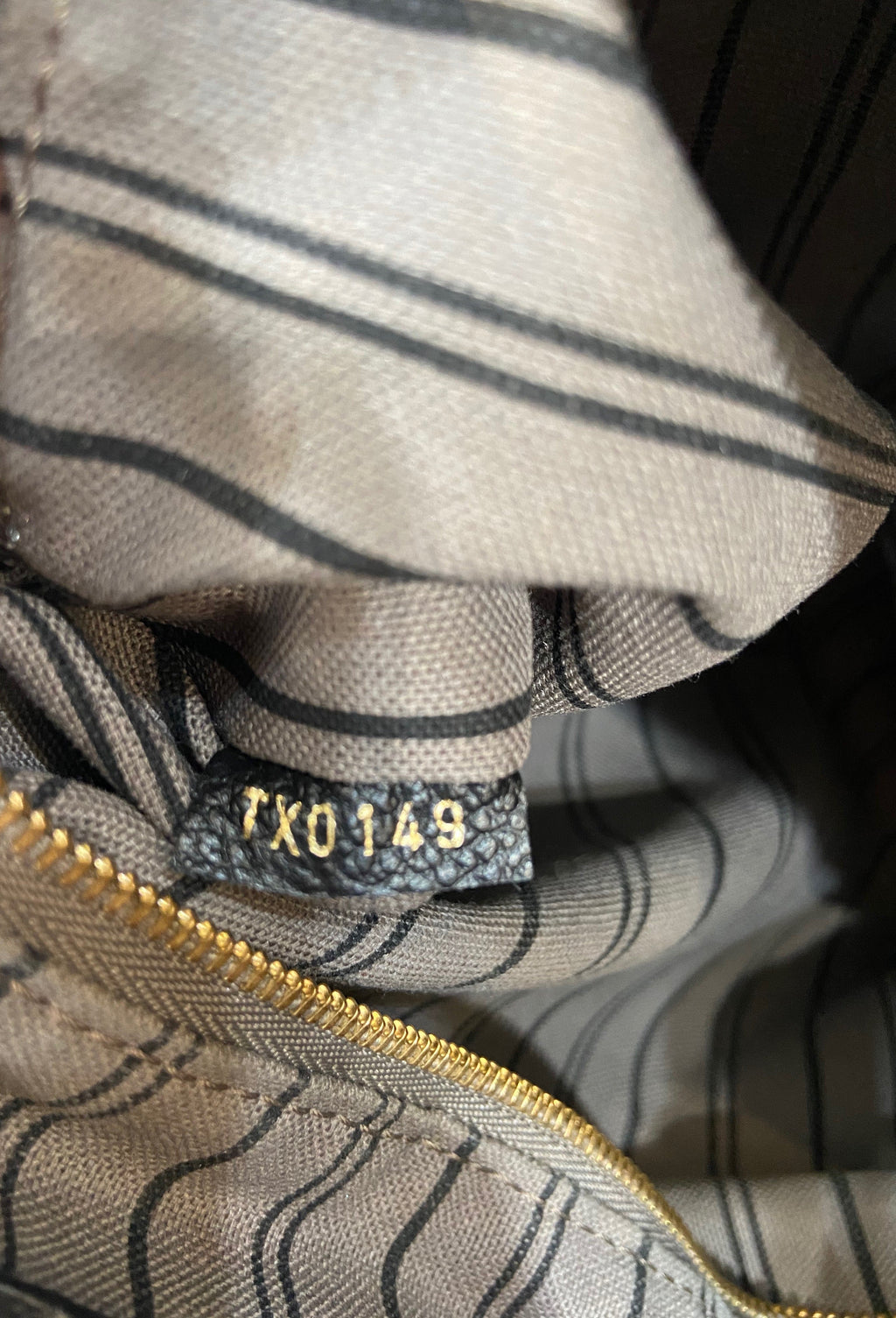 LOUIS VUITTON ARTSY MM EMPREINTE LEATHER MONOGRAM BAG