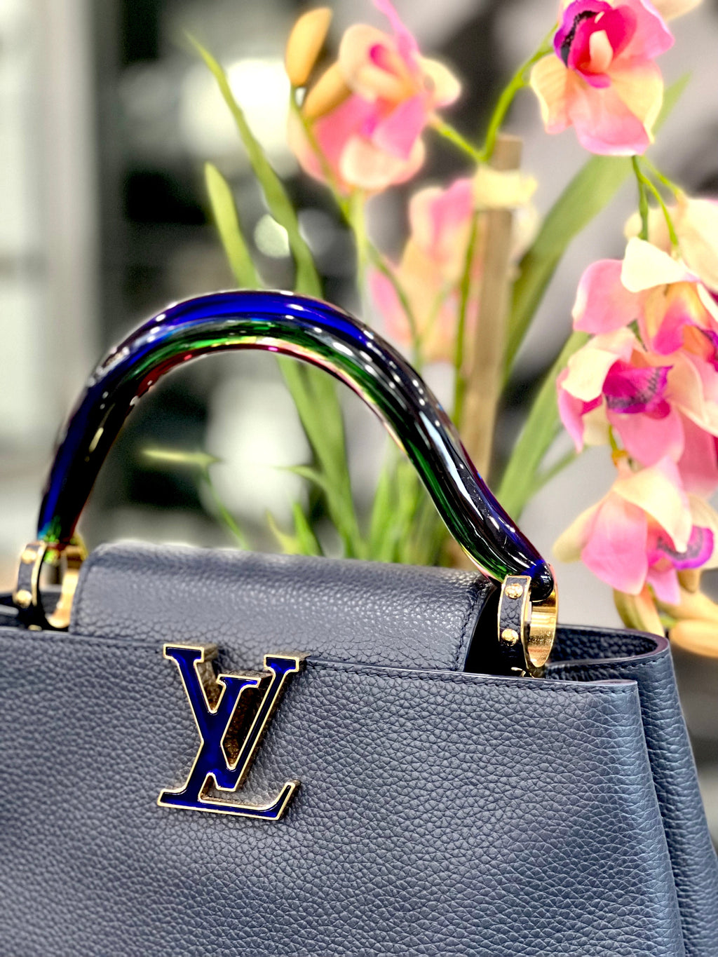 LOUIS VUITTON CAPUCINES MURANO MM TAURILLON RESIN