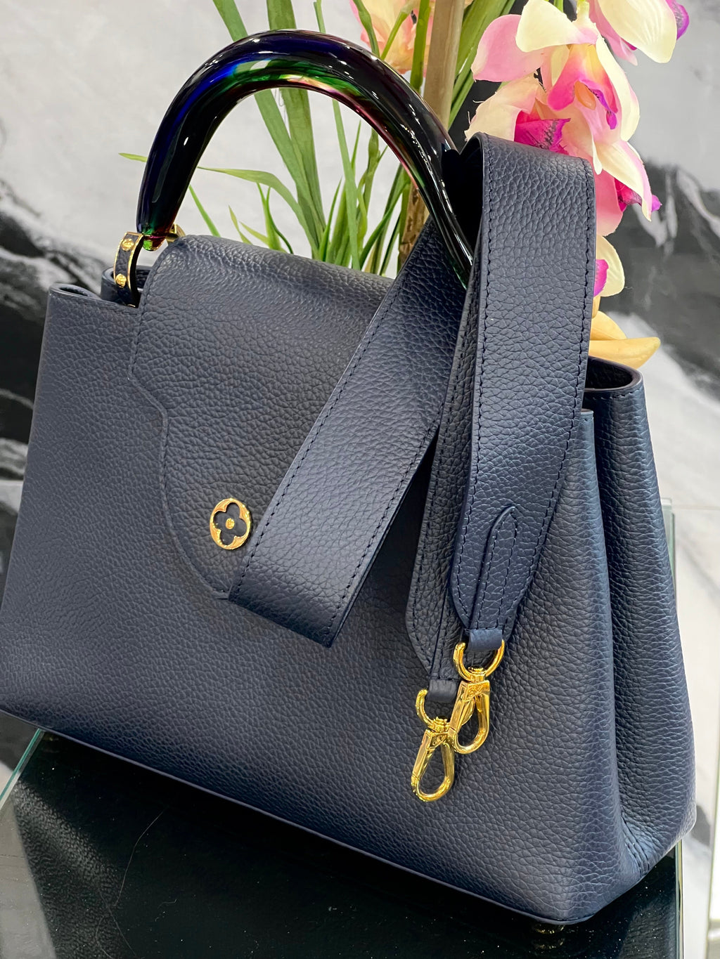 LOUIS VUITTON CAPUCINES MURANO MM TAURILLON RESIN