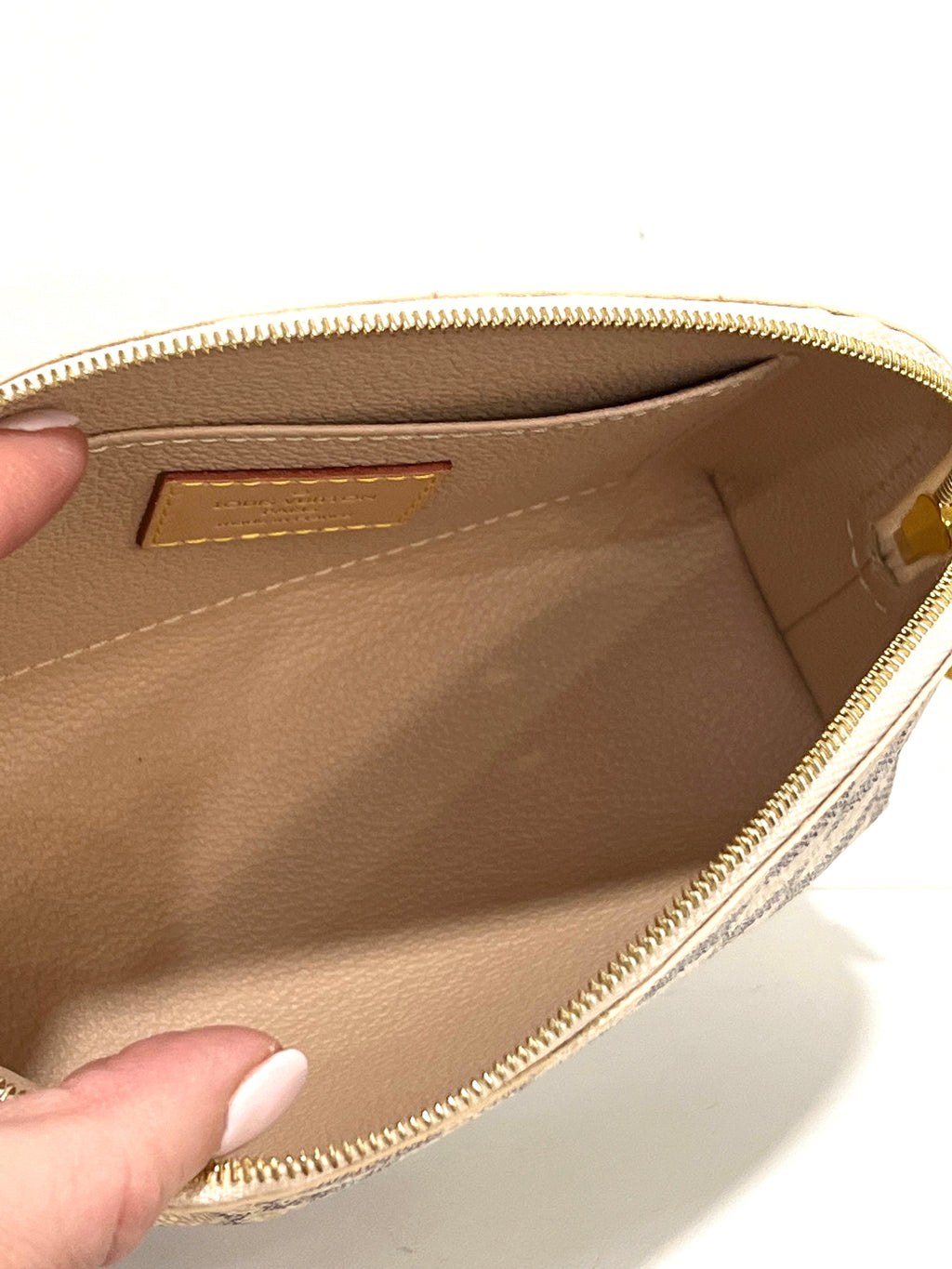 LOUIS VUITTON DAMIER AZUR COSMETIC POUCH