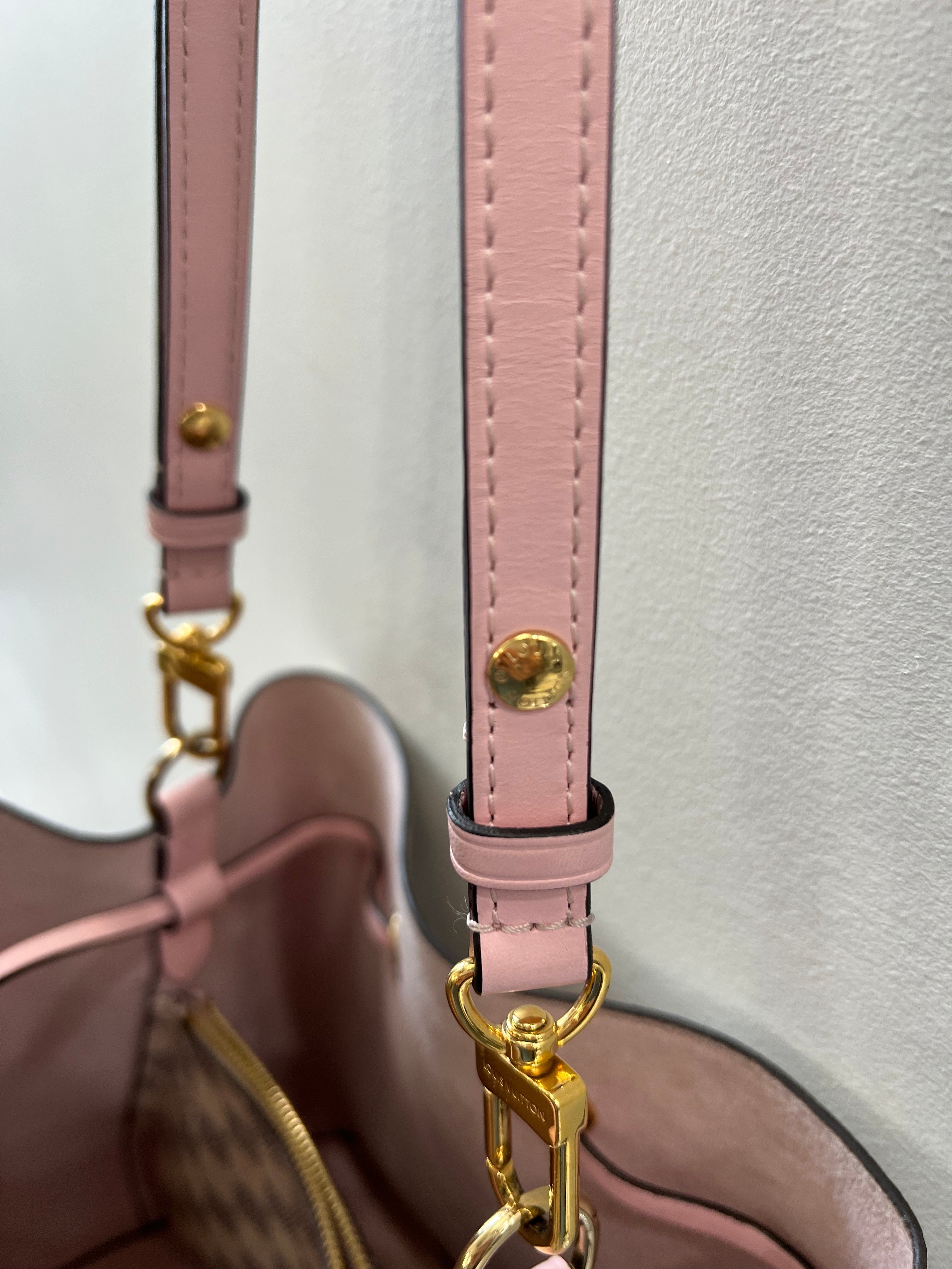 LOUIS VUITTON DAMIER AZUR NEONOE MM EAU DE ROSE