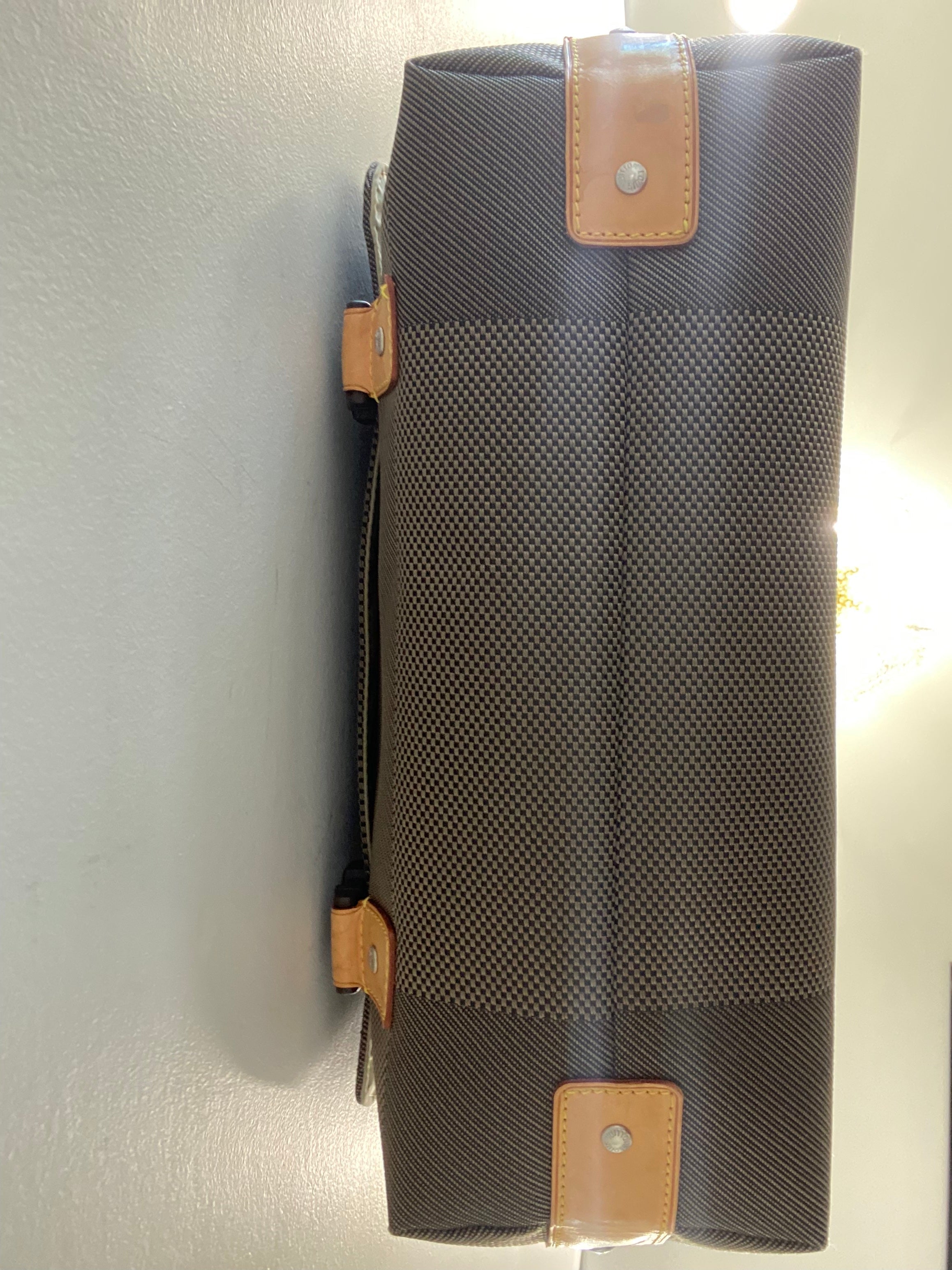 LOUIS VUITTON DAMIER GEANT LOUP MESSENGER BAG