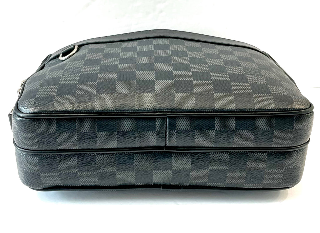 LOUIS VUITTON DAMIER GRAPHITE TROCADERO PM MESSENGER BAG